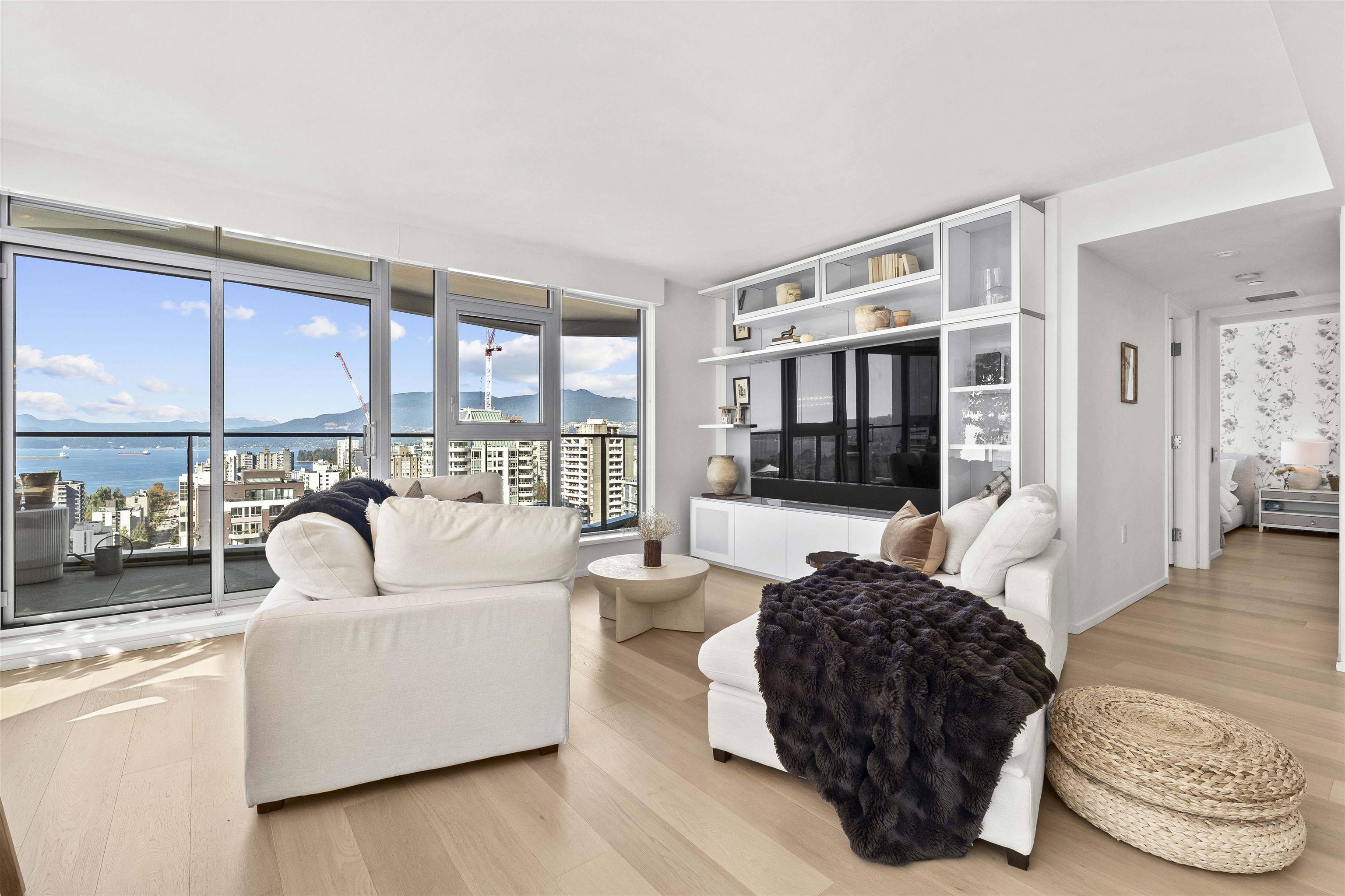 Vancouver, BC V6Z 1C3,889 Pacific ST #2403