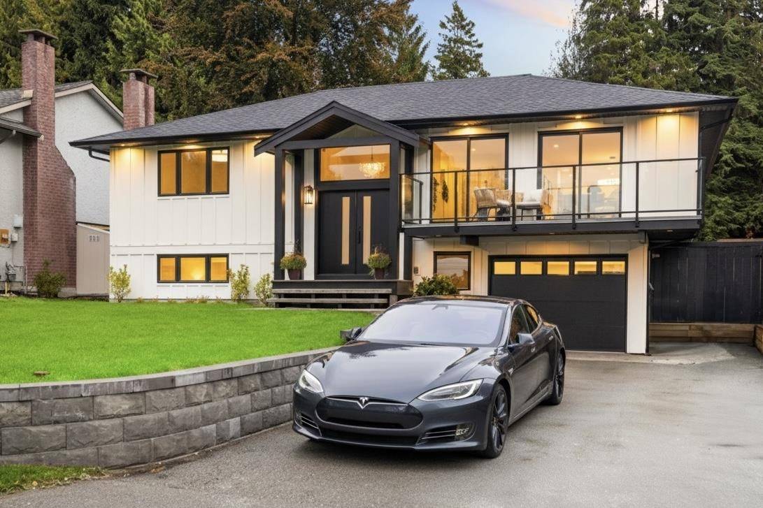 North Vancouver, BC V7K 1Z9,2654 Masefield RD