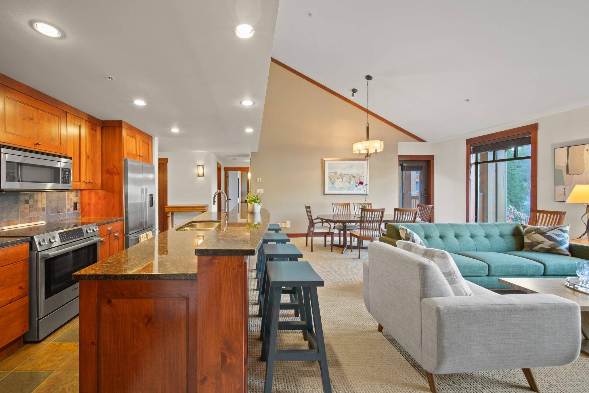 Whistler, BC V8E 0M7,2202 Gondola WAY #402