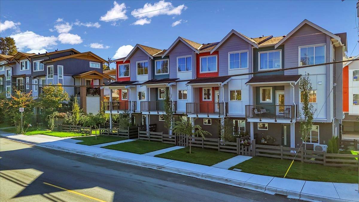 Maple Ridge, BC V2W 1G3,10392 240a ST #1