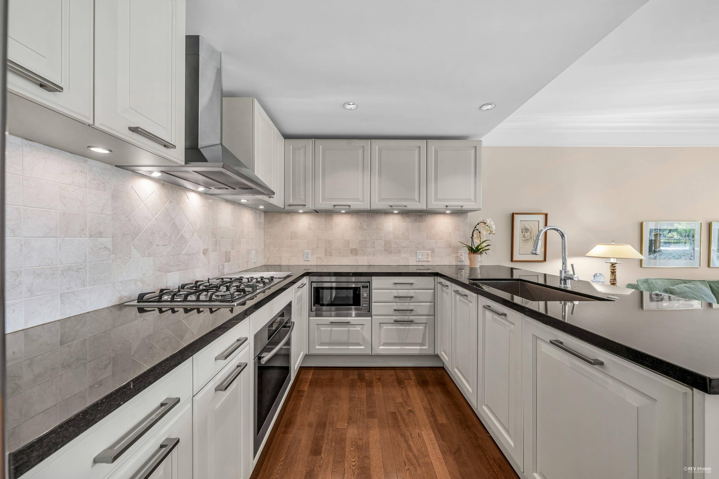 West Vancouver, BC V7T 0A2,533 Waters Edge CRES #202