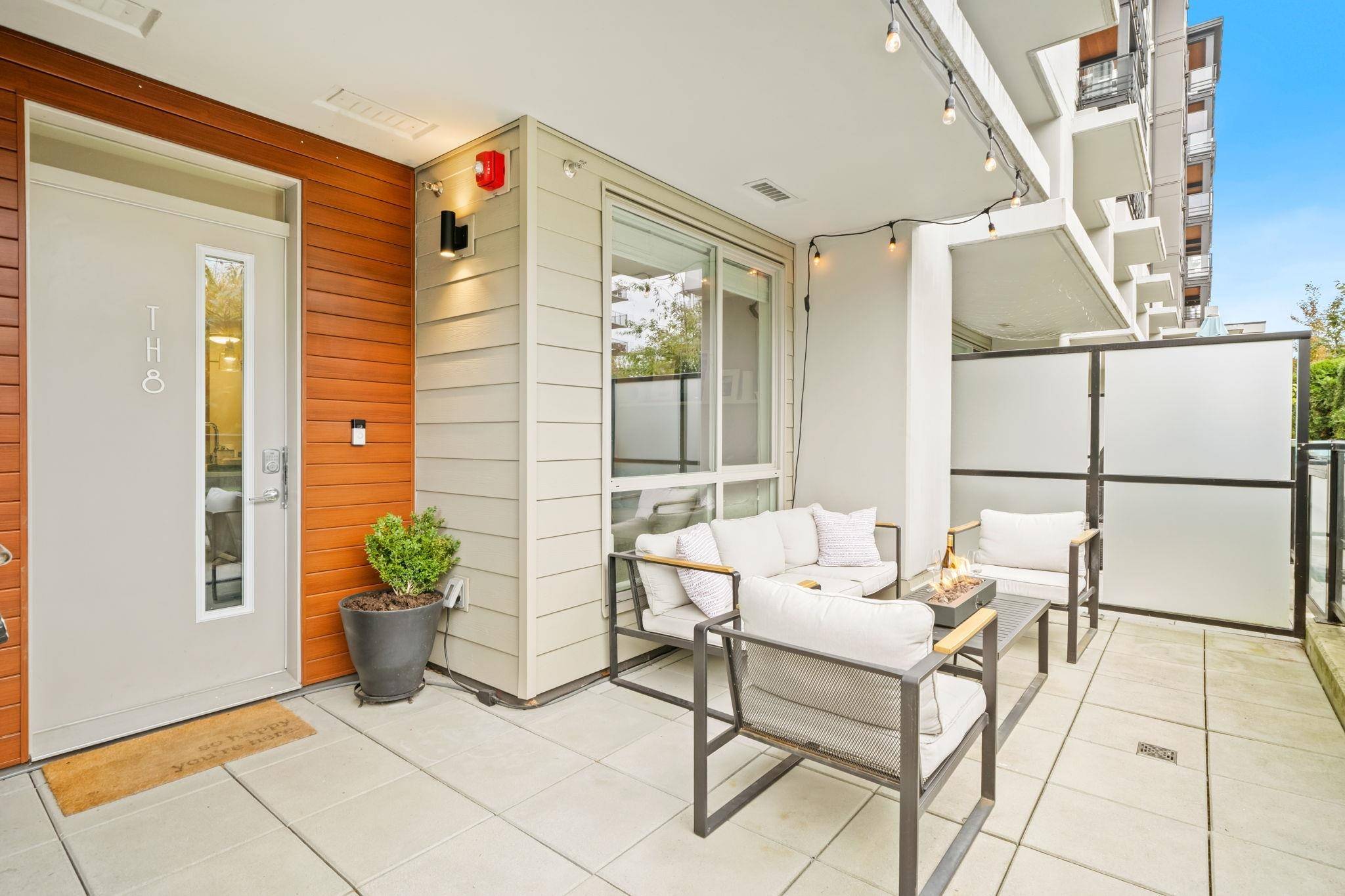 North Vancouver, BC V7L 0H1,108 E 8th ST #TH8