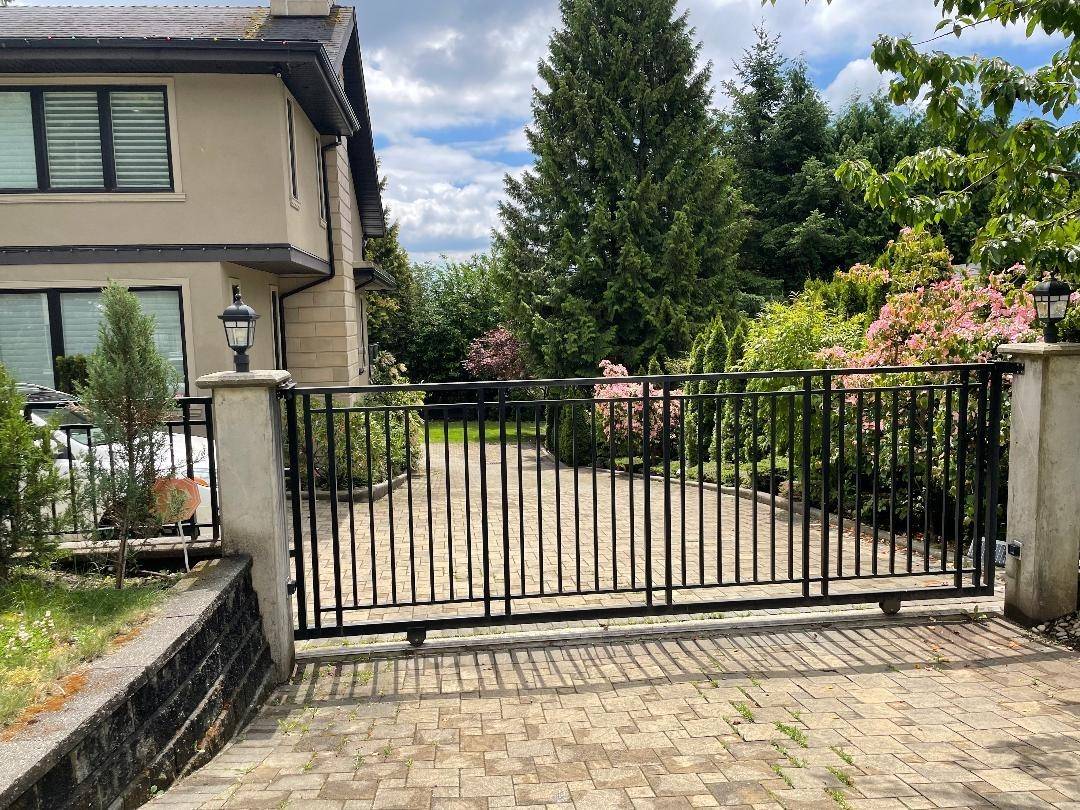 North Vancouver, BC V7N 1M1,275 E Osborne RD