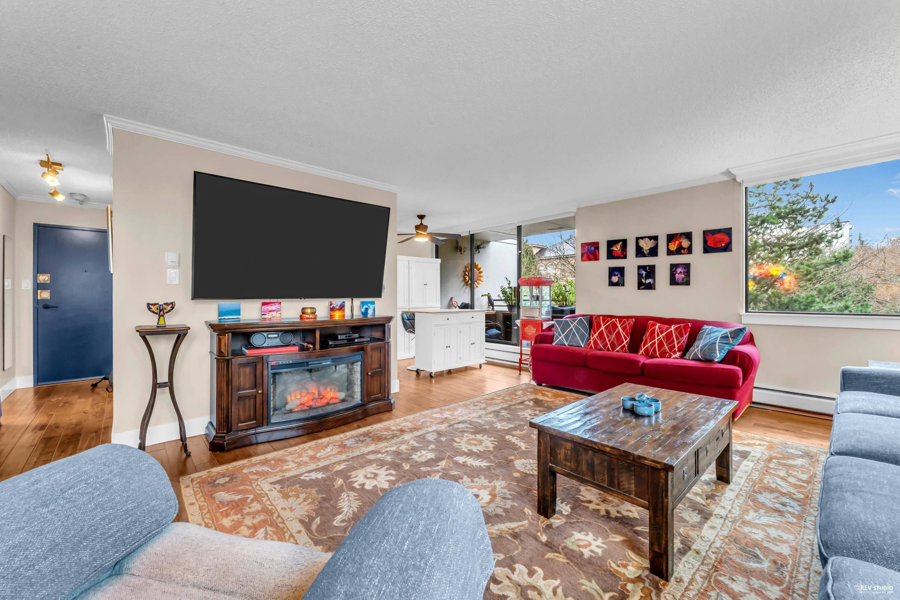 Vancouver, BC V6G 2X7,1725 Pendrell ST #501