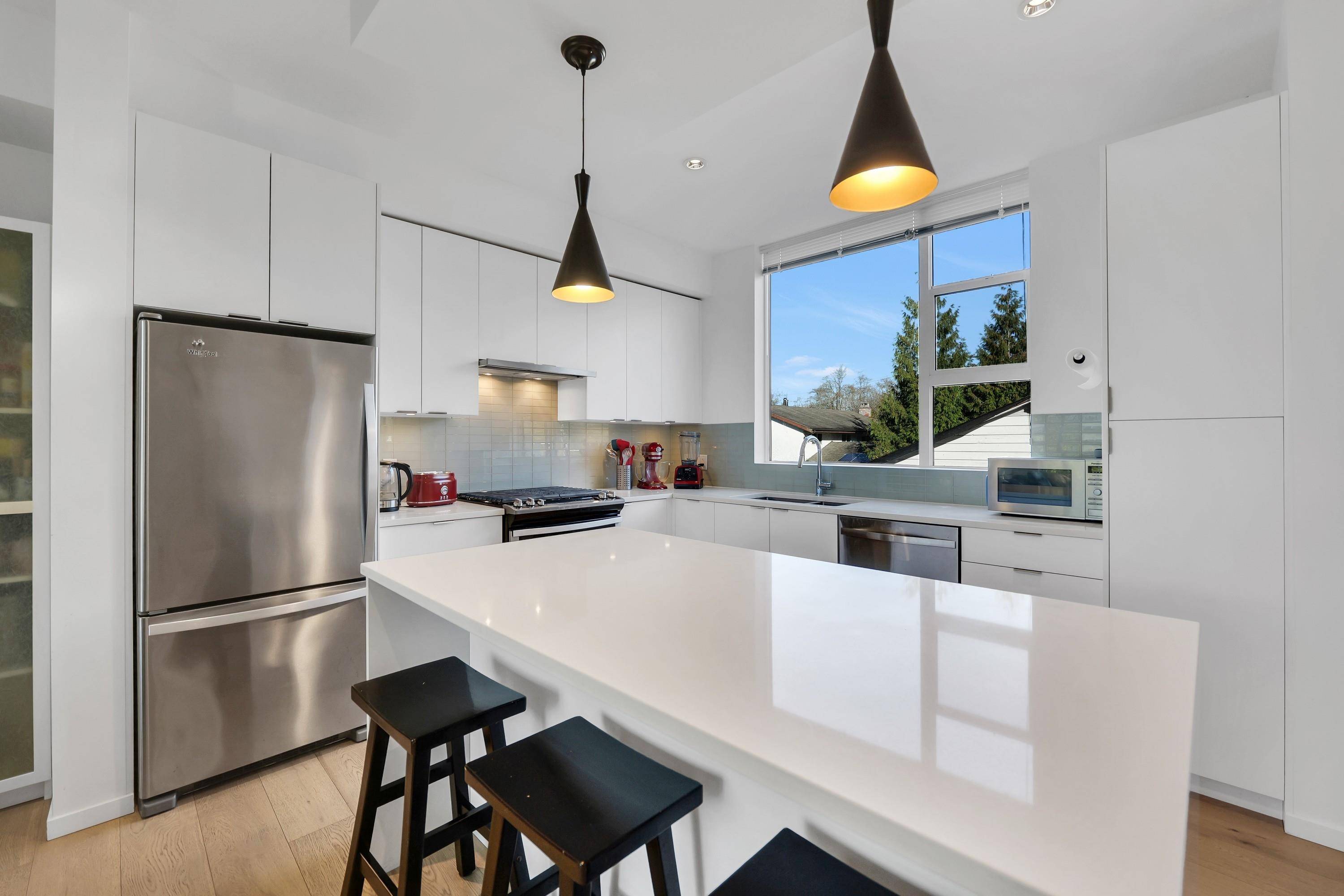 Squamish, BC V8B 0B8,38447 Buckley AVE #4