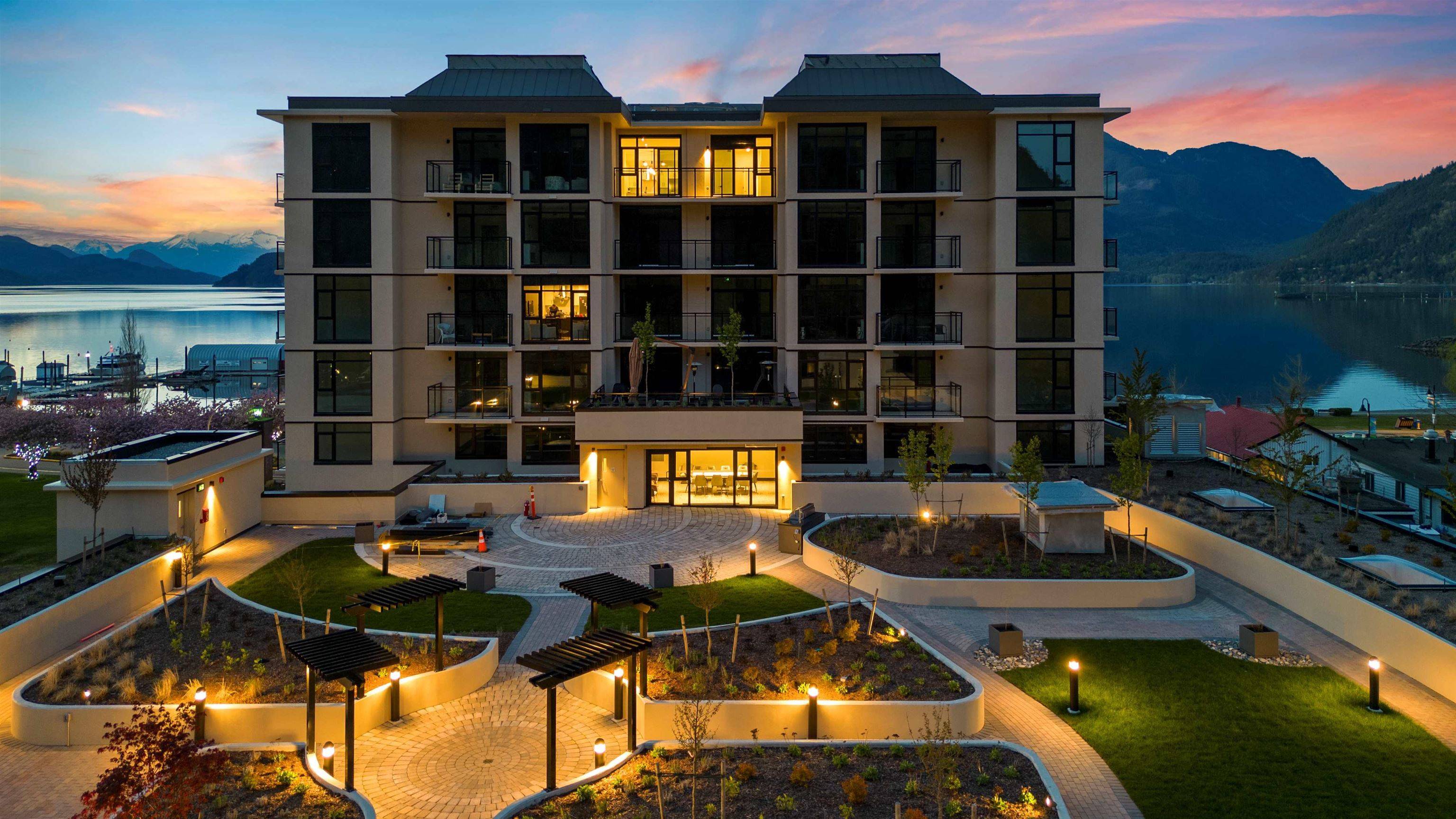 Harrison Hot Springs, BC V0M 1K0,120 Esplanade AVE #206
