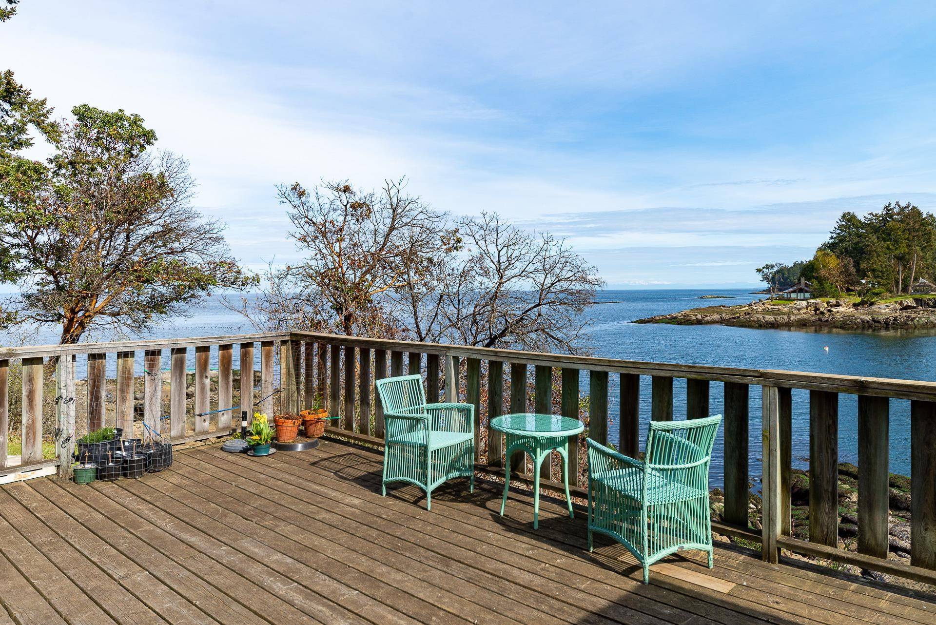 Mayne Island, BC V0N 2J1,581 Bayview DR