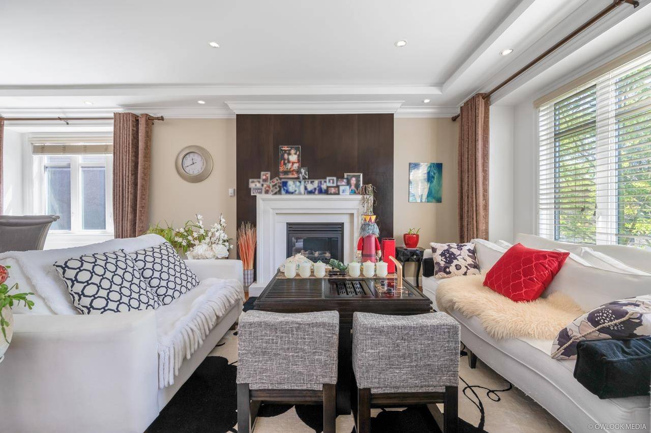 Vancouver, BC V6P 1V9,1041 W 58th AVE