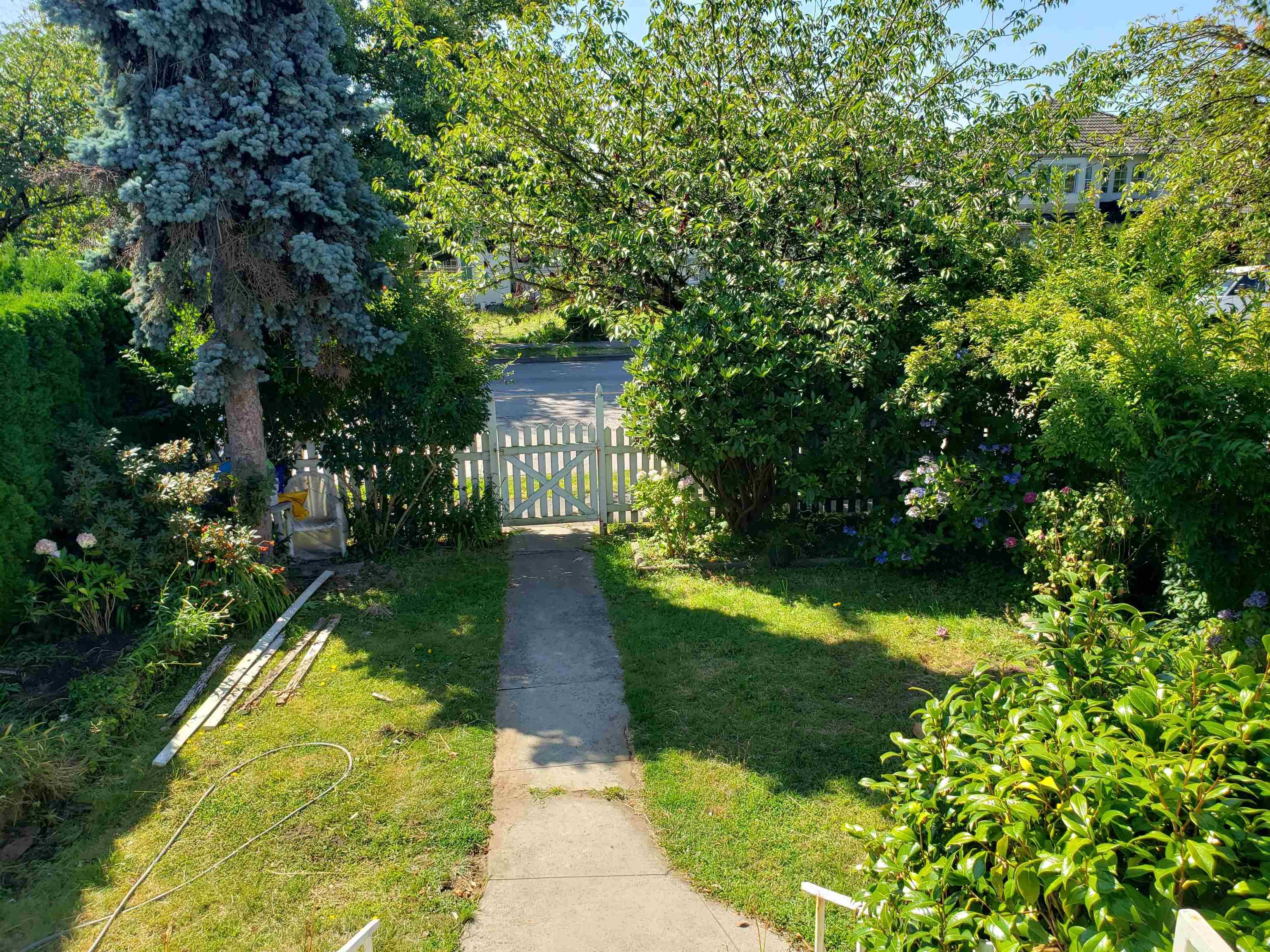 Vancouver, BC V5W 2G1,45 E 49th AVE
