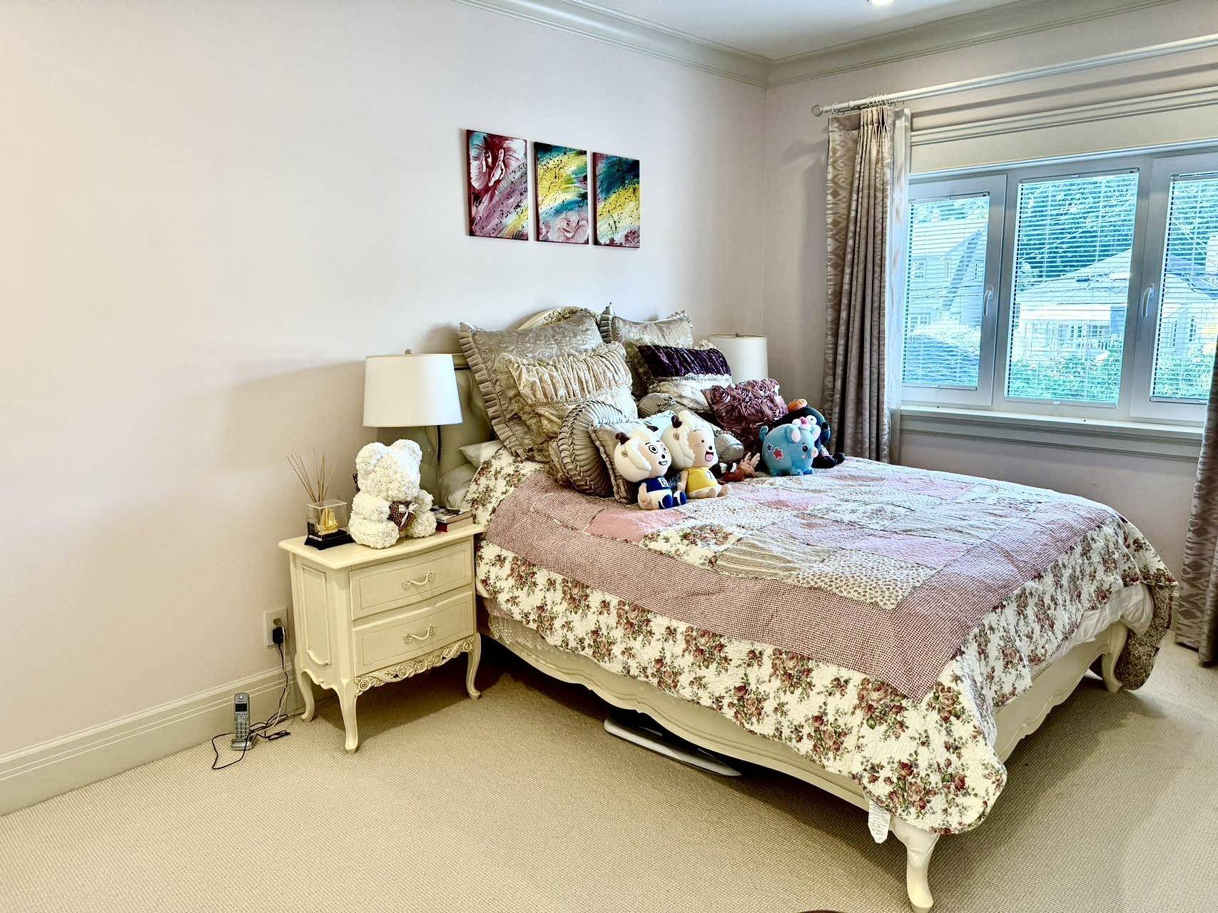 Vancouver, BC V3B 2P5,3695 W 34th AVE