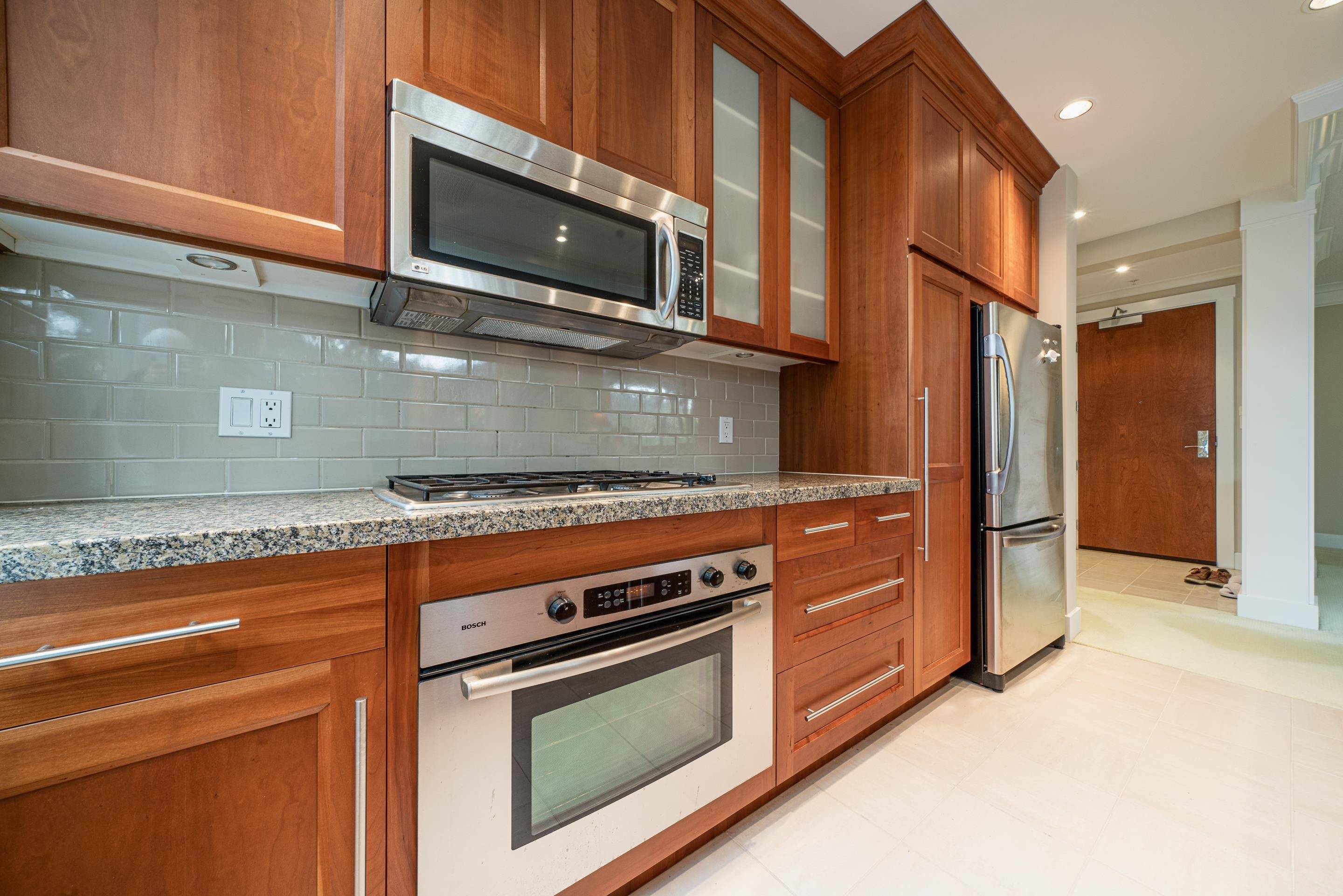 Vancouver, BC V6J 4B7,4759 Valley DR #305