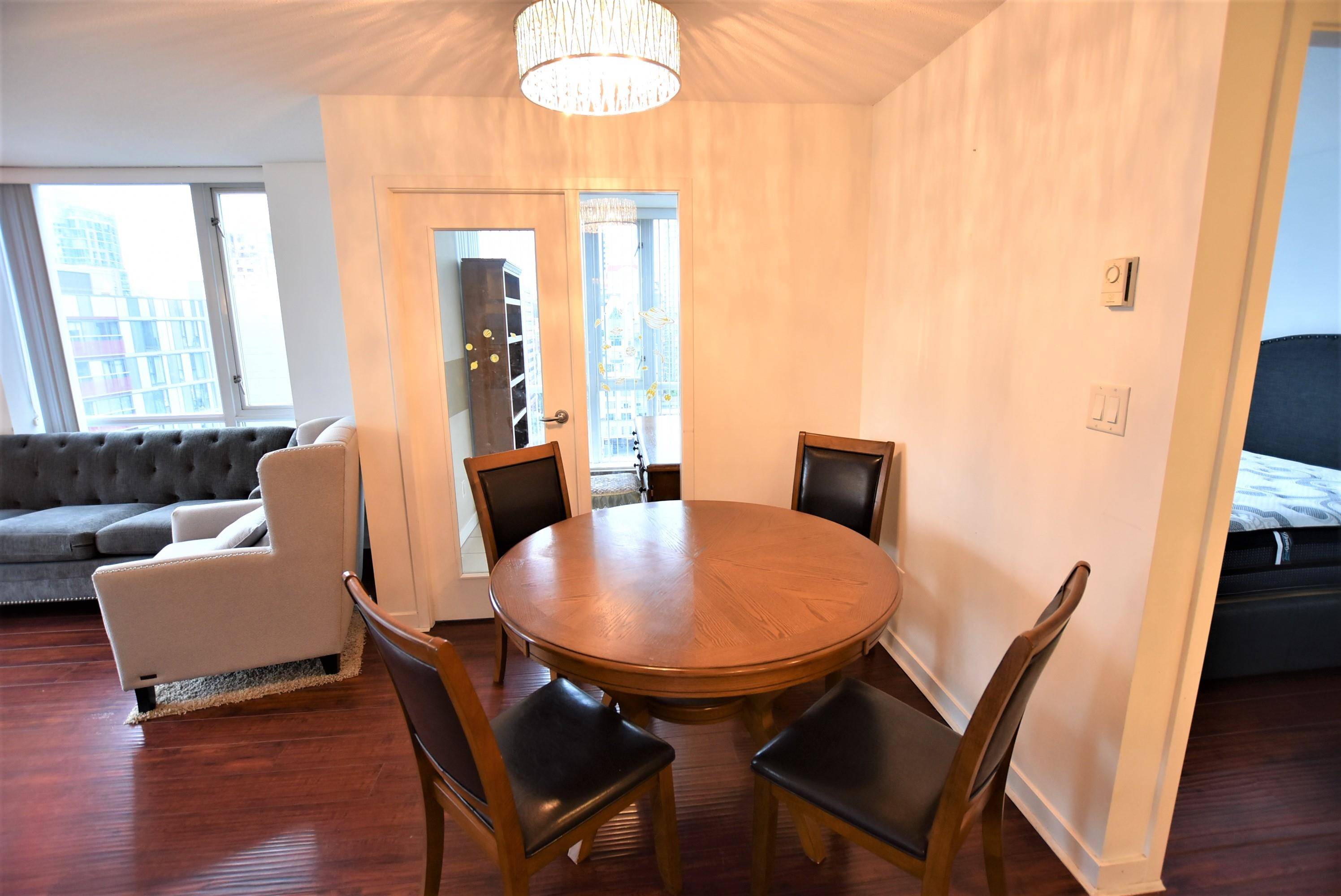 Vancouver, BC V6B 1X9,1082 Seymour ST #2010