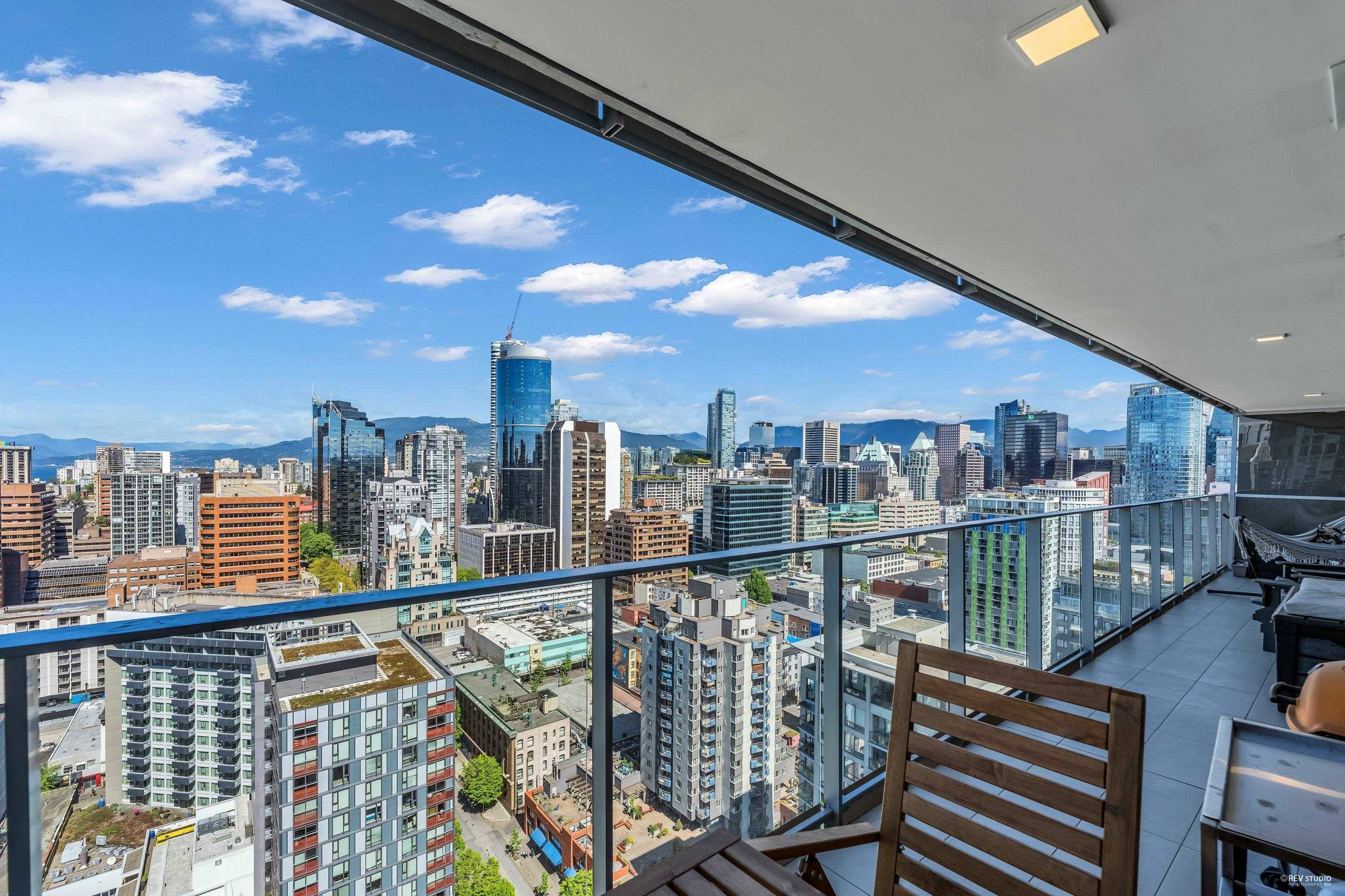 Vancouver, BC V6B 0S3,1111 Richards ST #2807