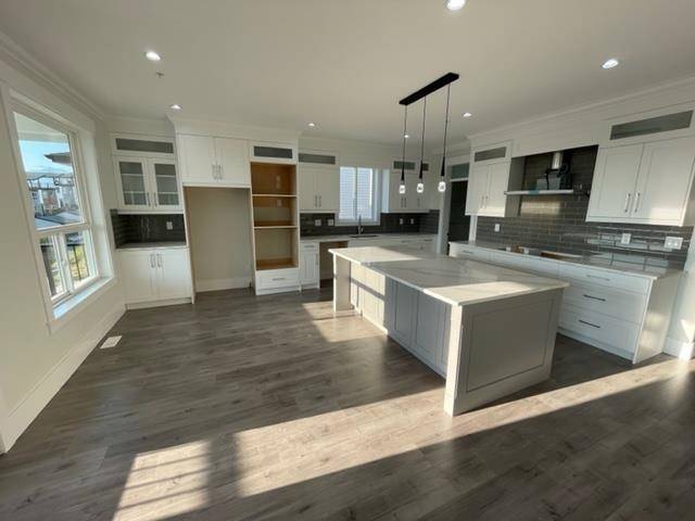 Maple Ridge, BC V4R 0H1,13633 232a ST