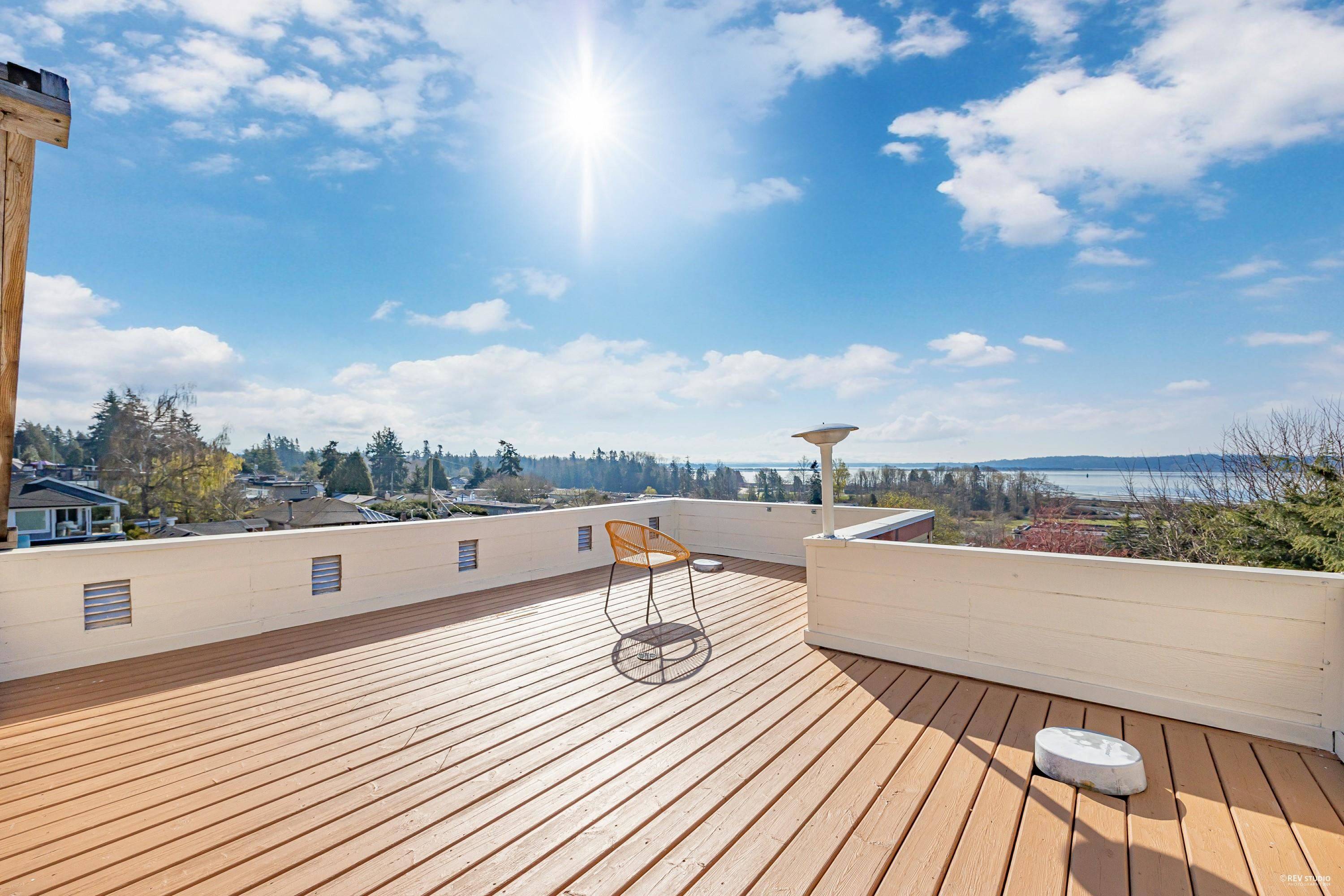 White Rock, BC V4B 4W5,939 Habgood ST