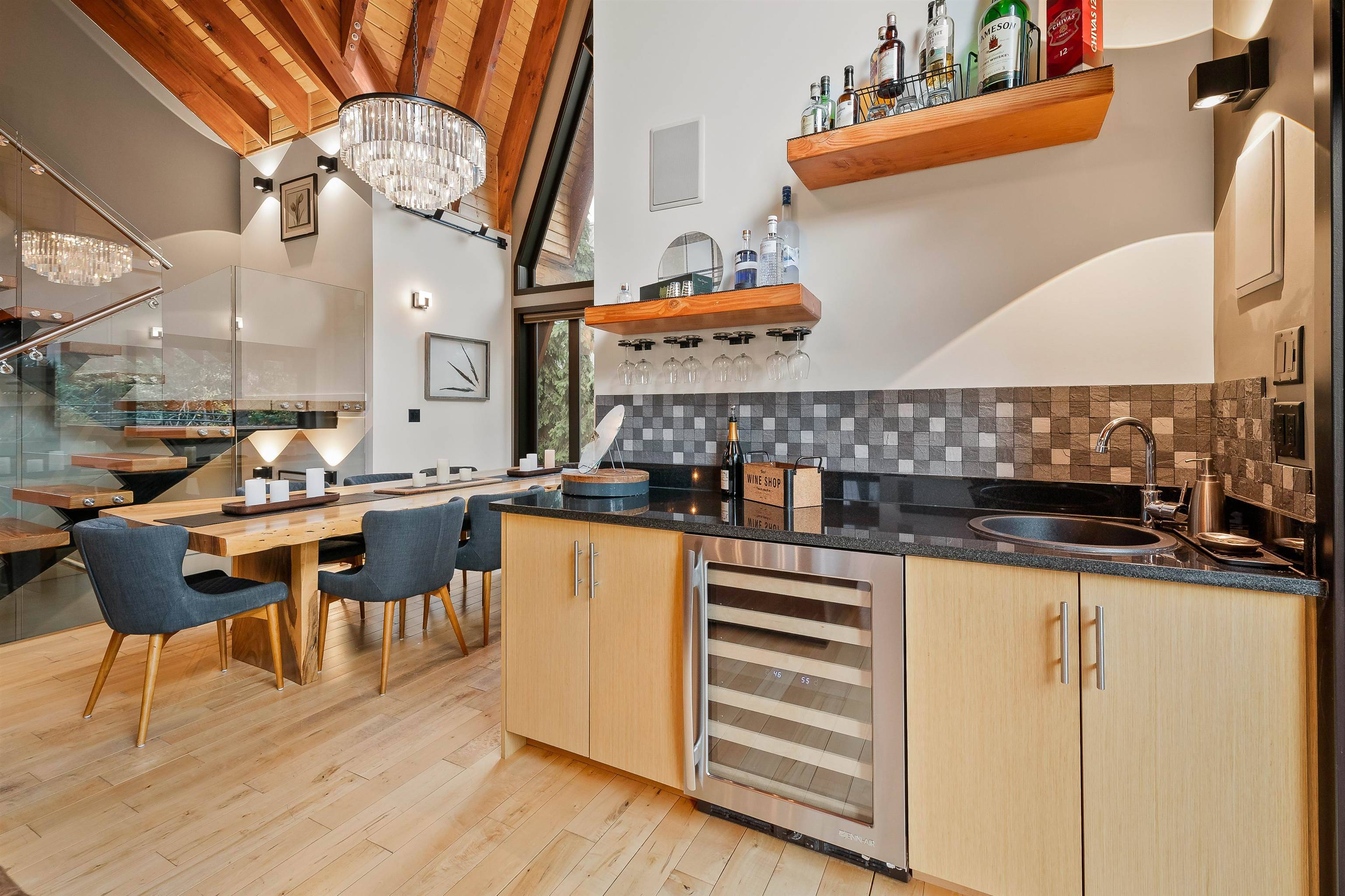 Whistler, BC V8E 0E2,7098 Nesters RD