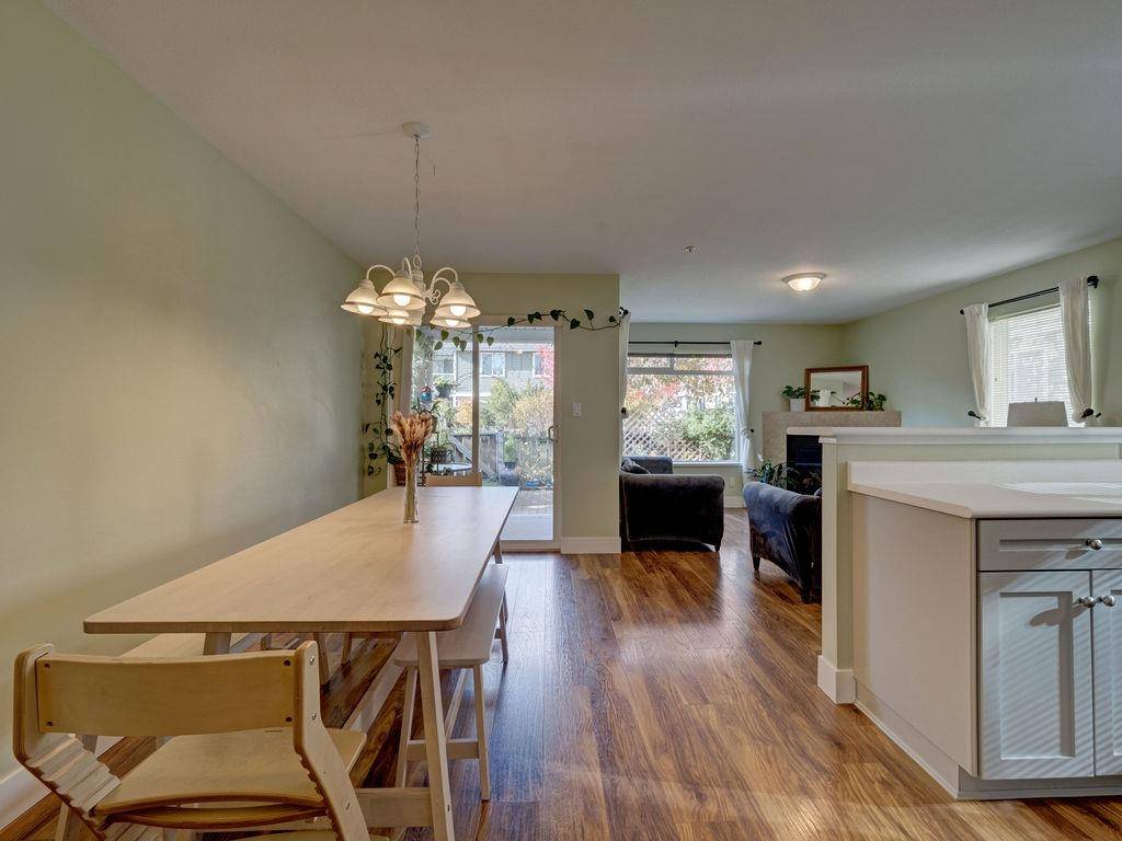 Gibsons, BC V0N 1V8,624 Shaw RD #9