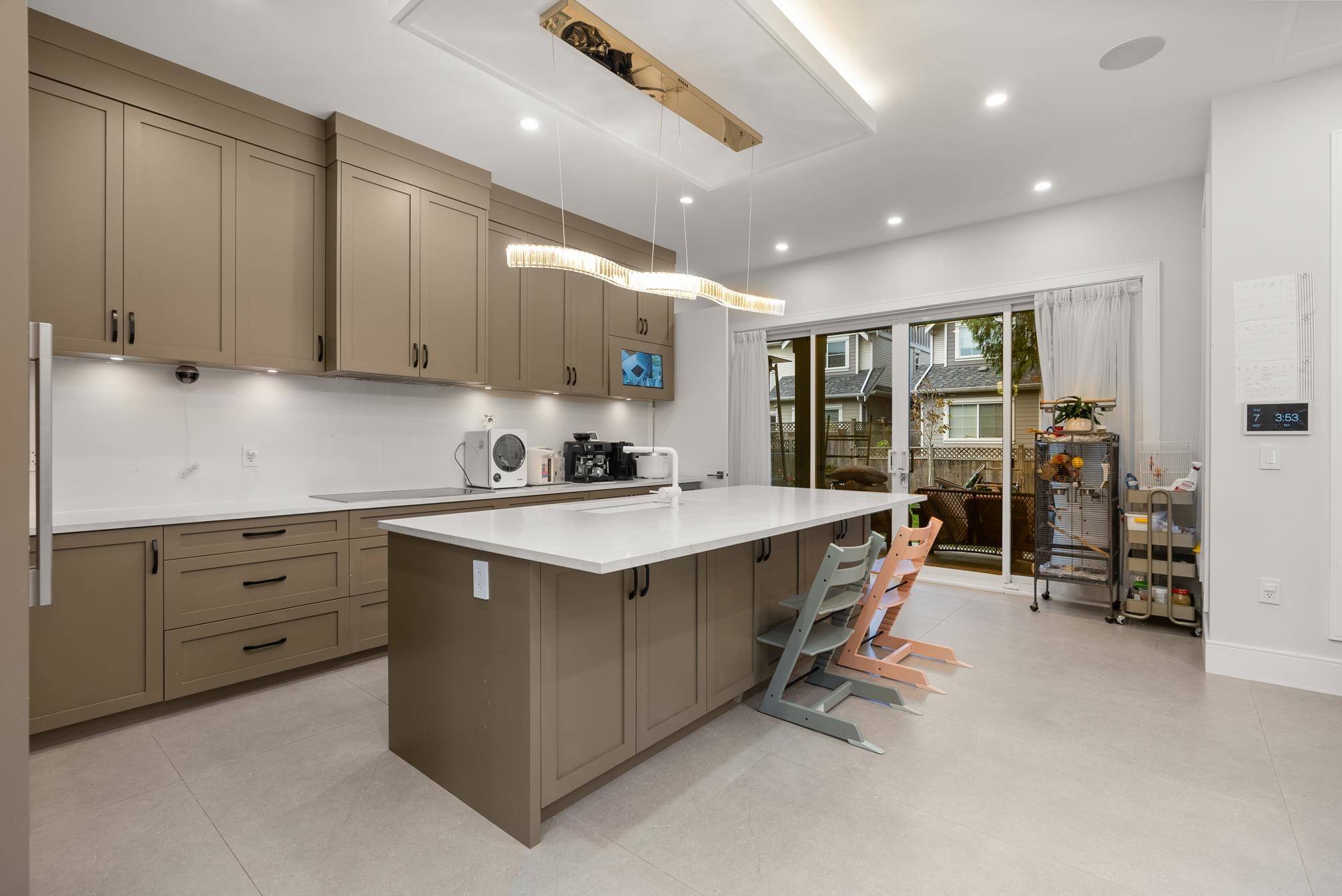 Richmond, BC V6Y 1J1,8251 Lucerne RD
