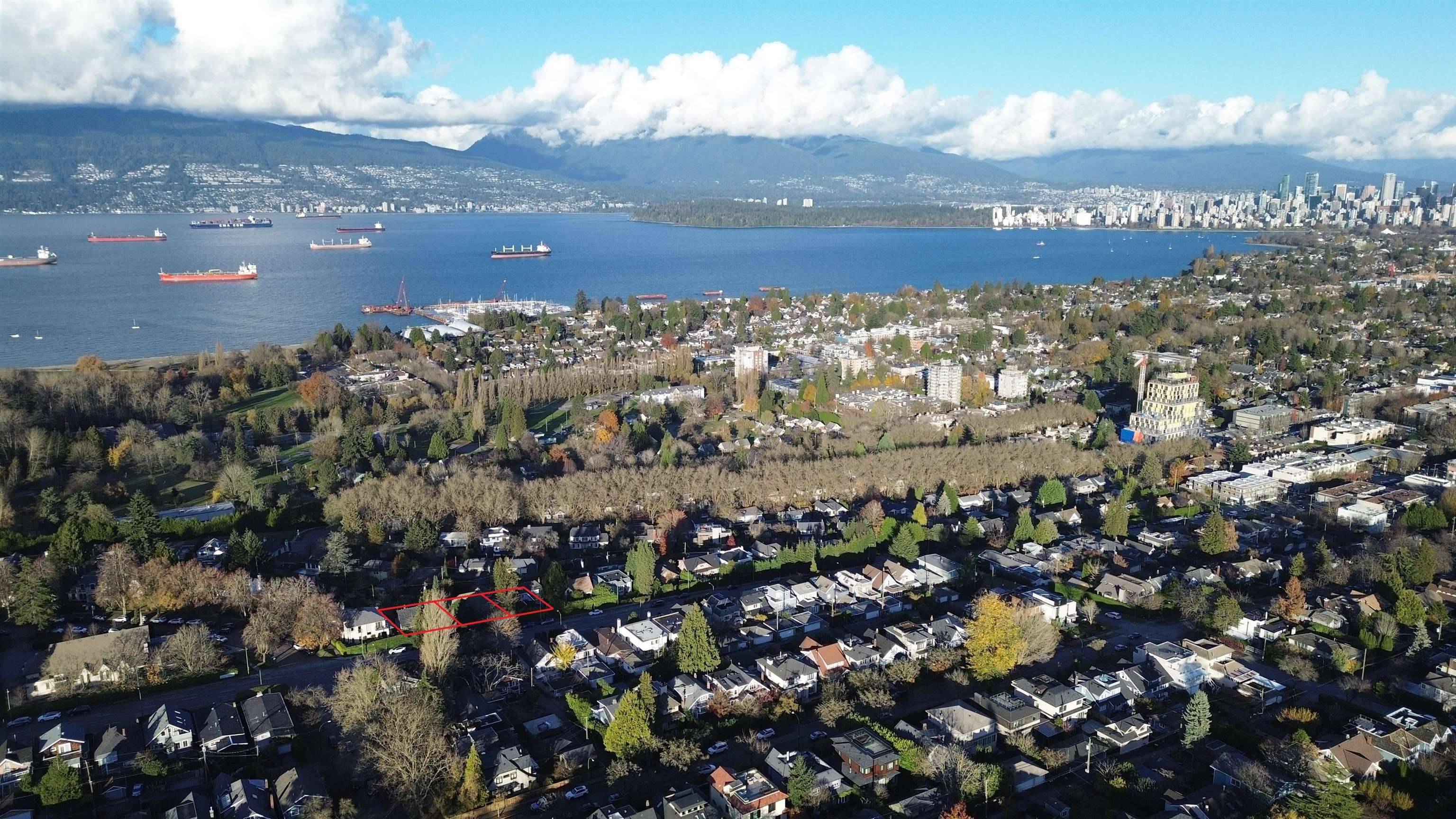 Vancouver, BC V6R 2G9,3991 W 10th AVE