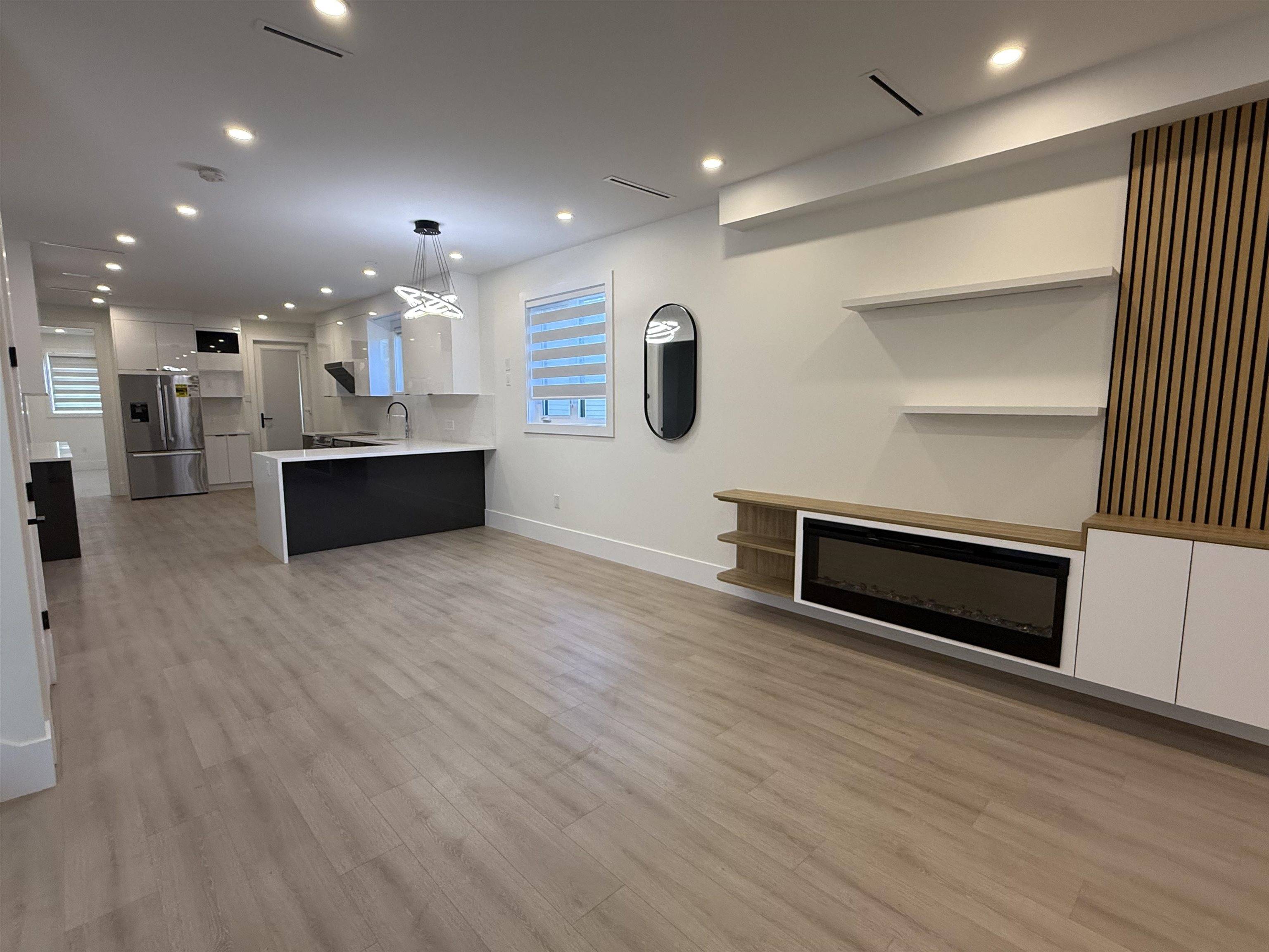 Burnaby, BC V5M 2K2,4212 Macdonald AVE #2