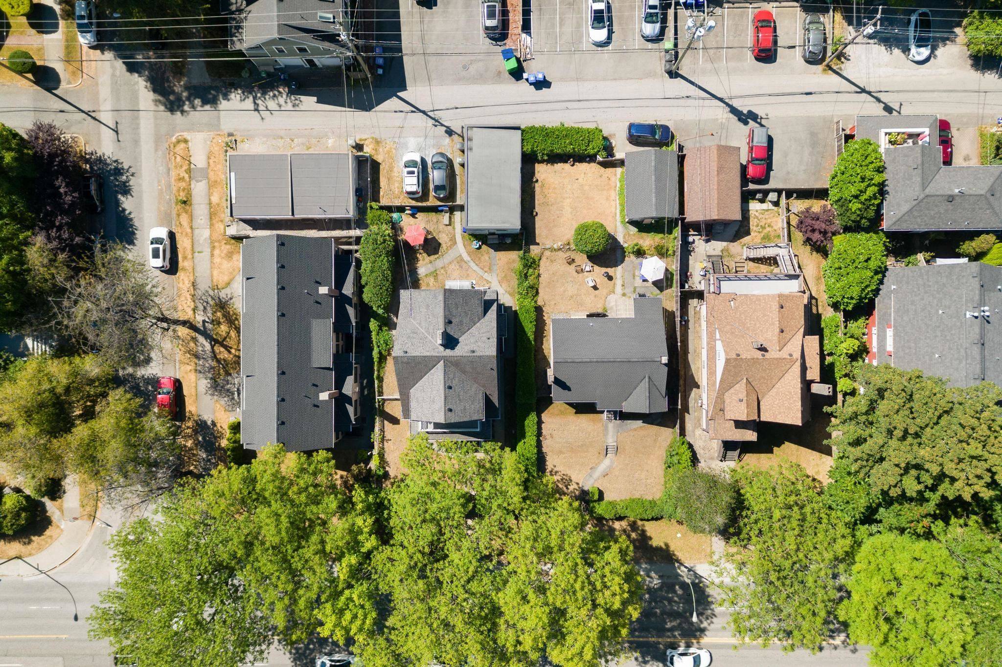 Vancouver, BC V5Y 1V2,314 W 12th AVE
