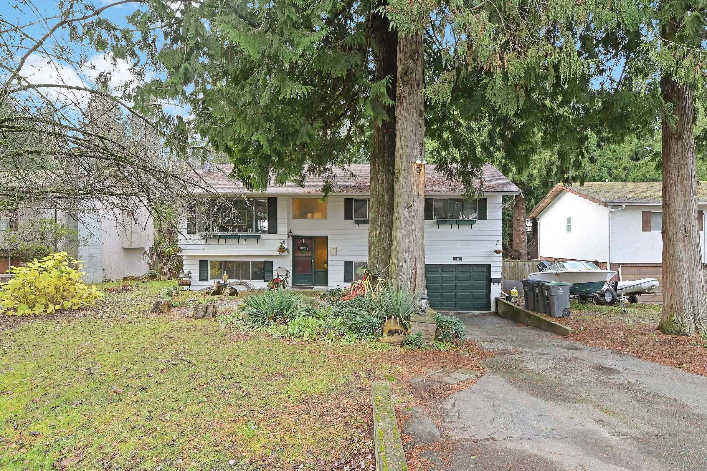 Surrey, BC V4A 3S8,1941 127a ST