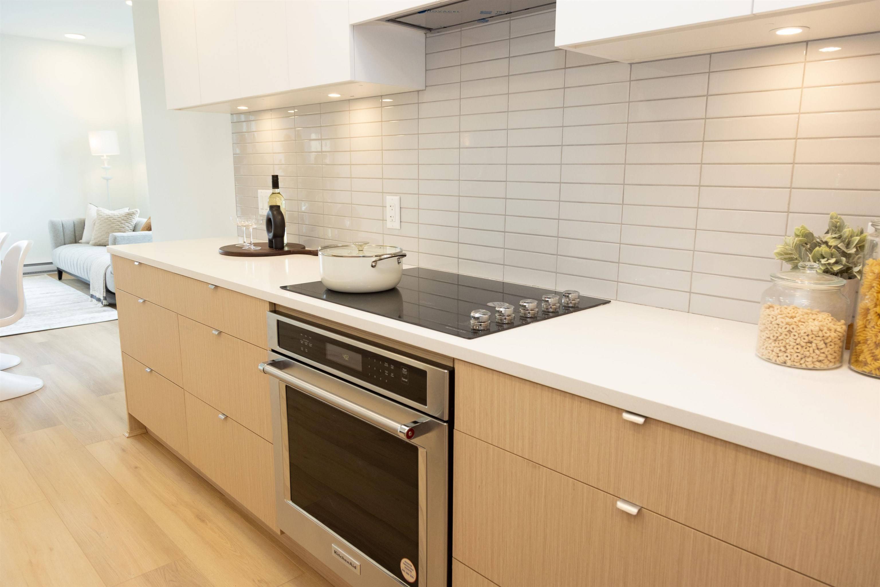 Squamish, BC V8B 0C3,1360 Victoria ST #308