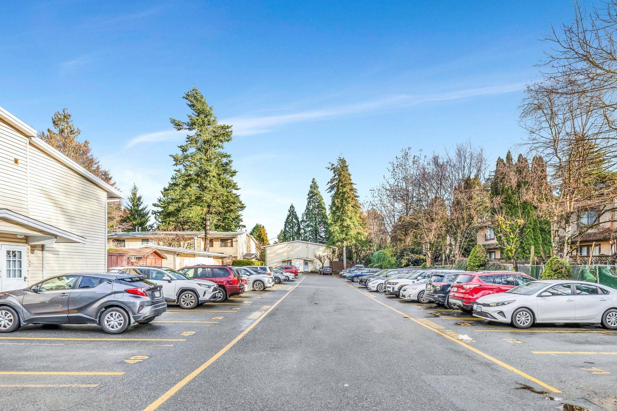 Surrey, BC V3V 4L6,9400 122 ST #1