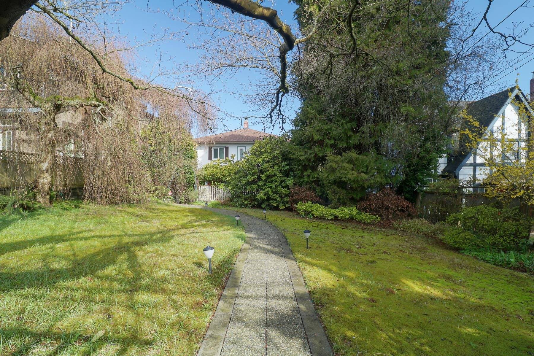 Vancouver, BC V6R 1R4,4557 W 4th AVE