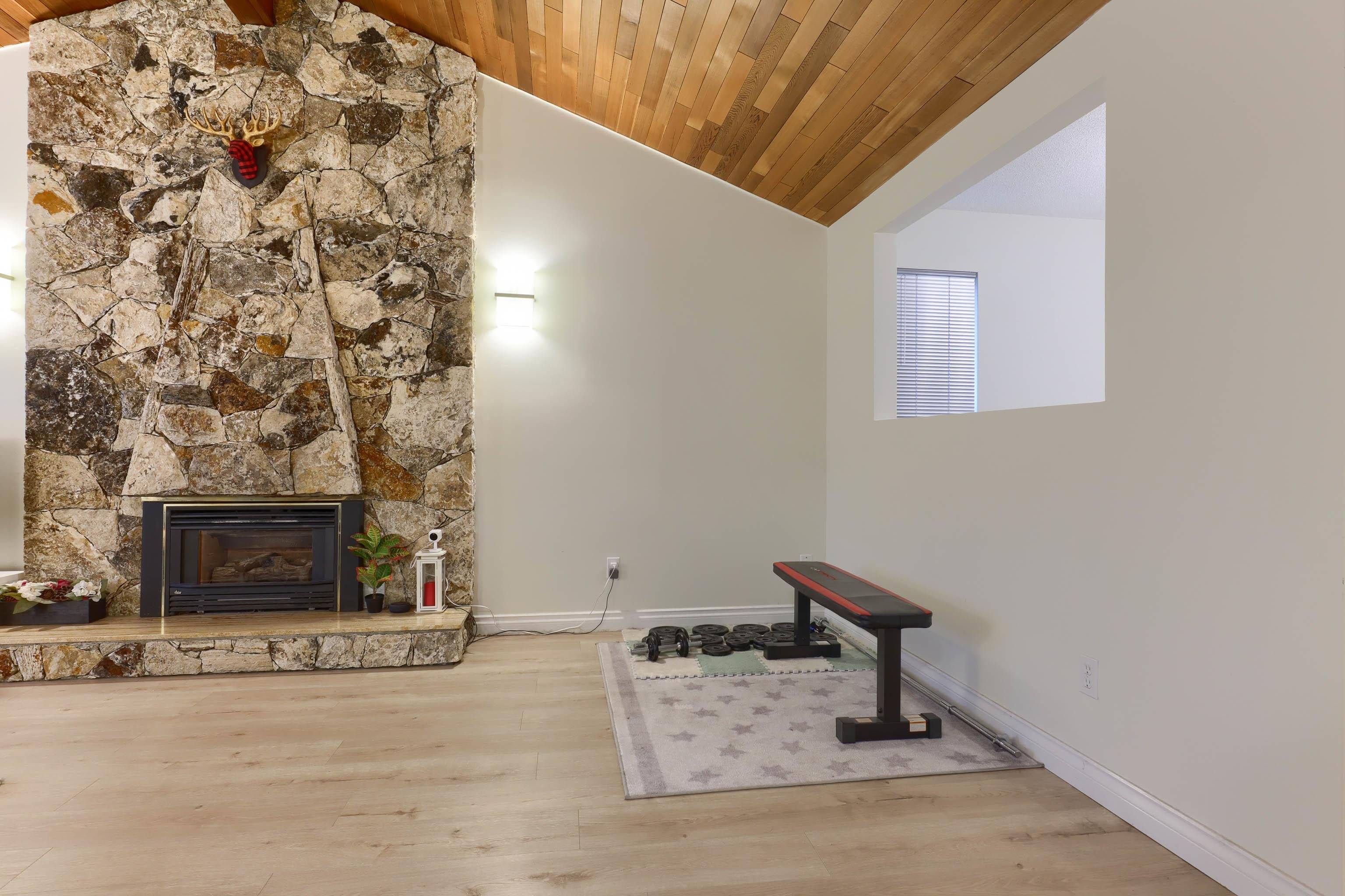 Richmond, BC V6Y 2Z9,8800 Ashby PL