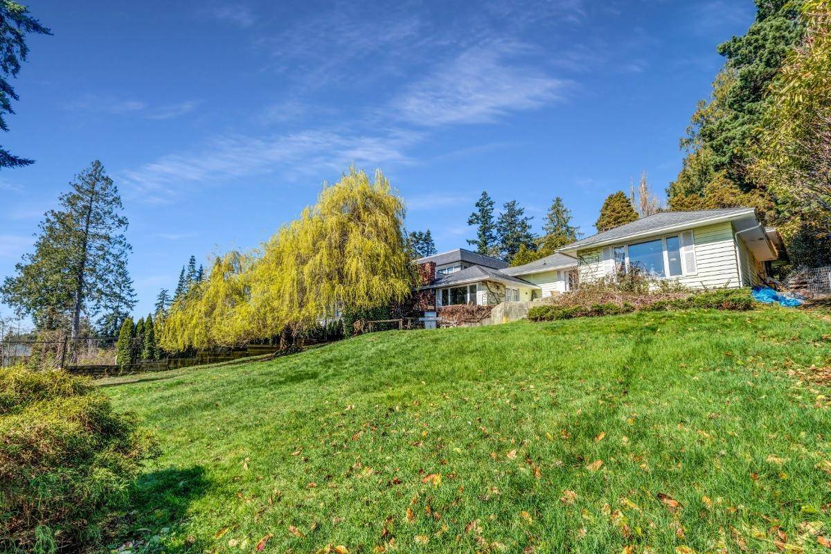 White Rock, BC V4B 1A4,13706 Marine DR