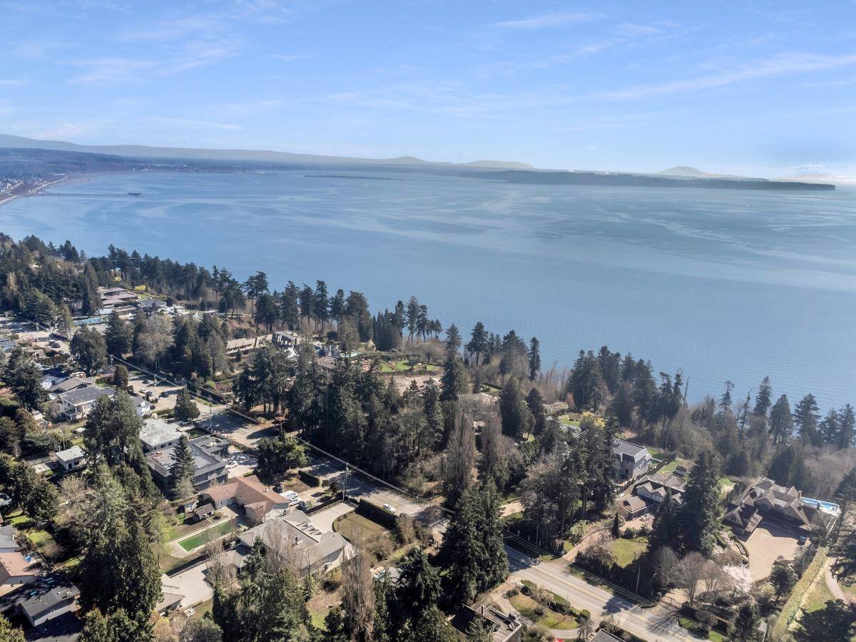 White Rock, BC V4B 1A4,13706 Marine DR