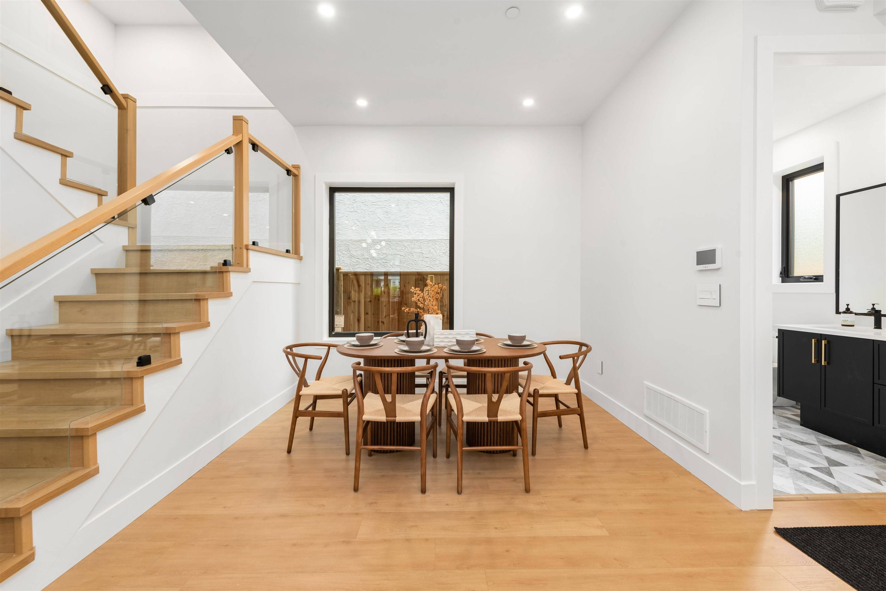 Vancouver, BC V5T 4B1,3106 Windsor ST