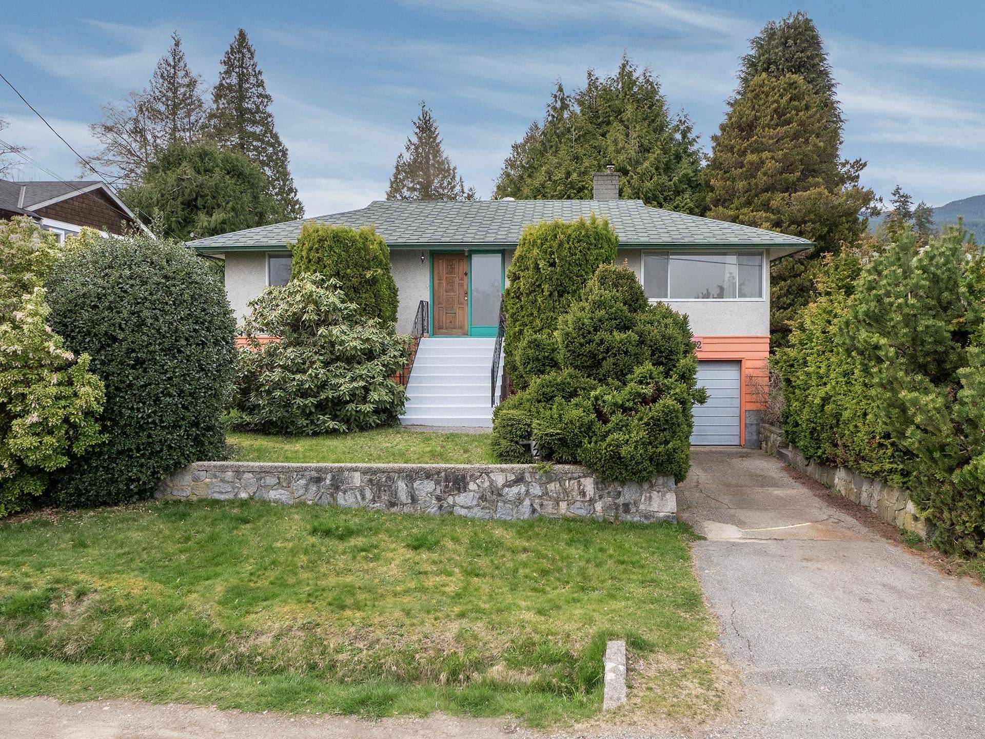 Gibsons, BC V0N 1V9,772 O'shea RD