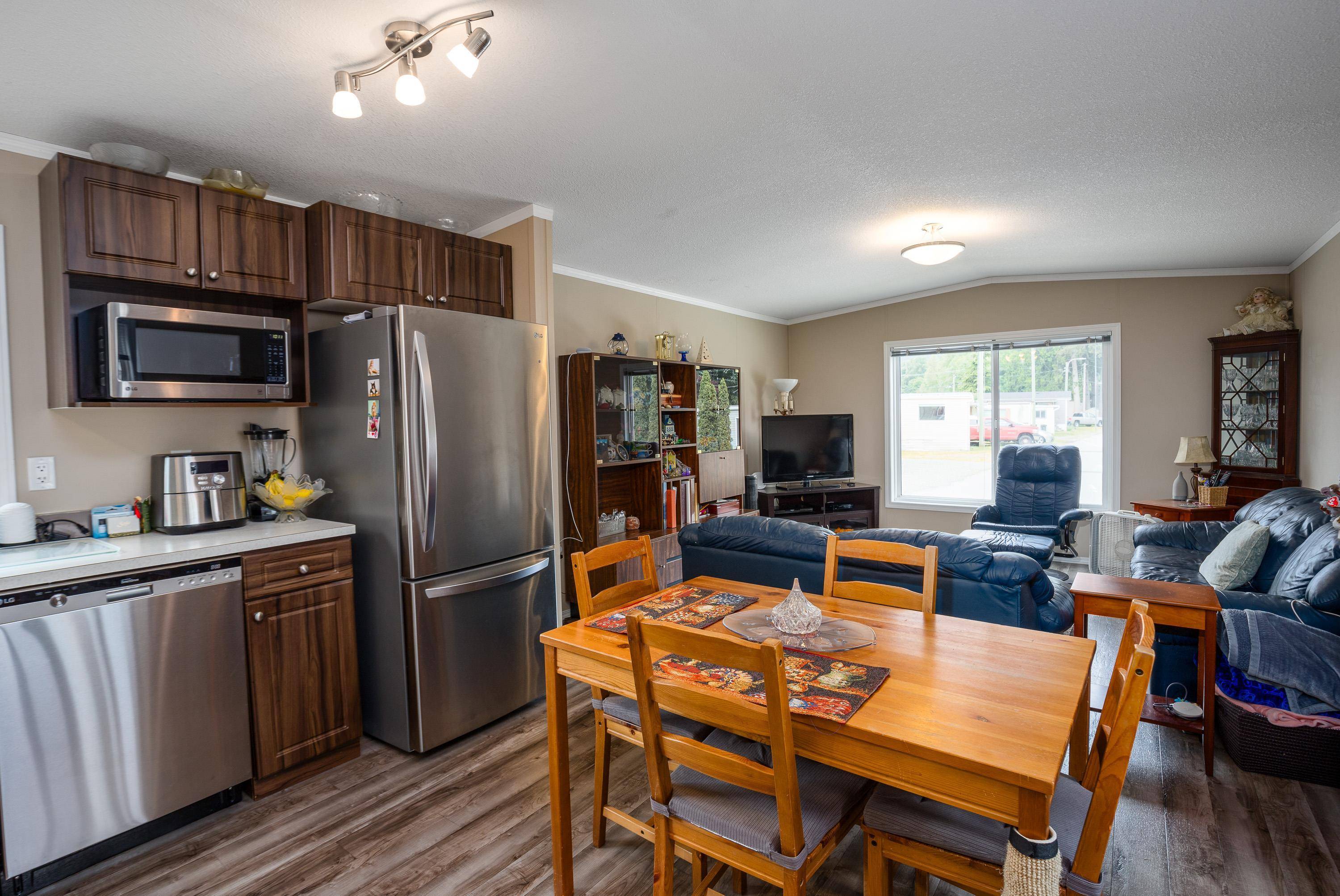 Squamish, BC V0N 1T0,40022 Government RD #5
