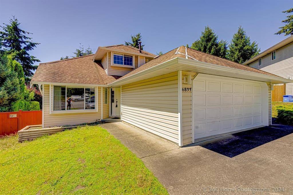 Surrey, BC V3W 0P3,6833 142a ST