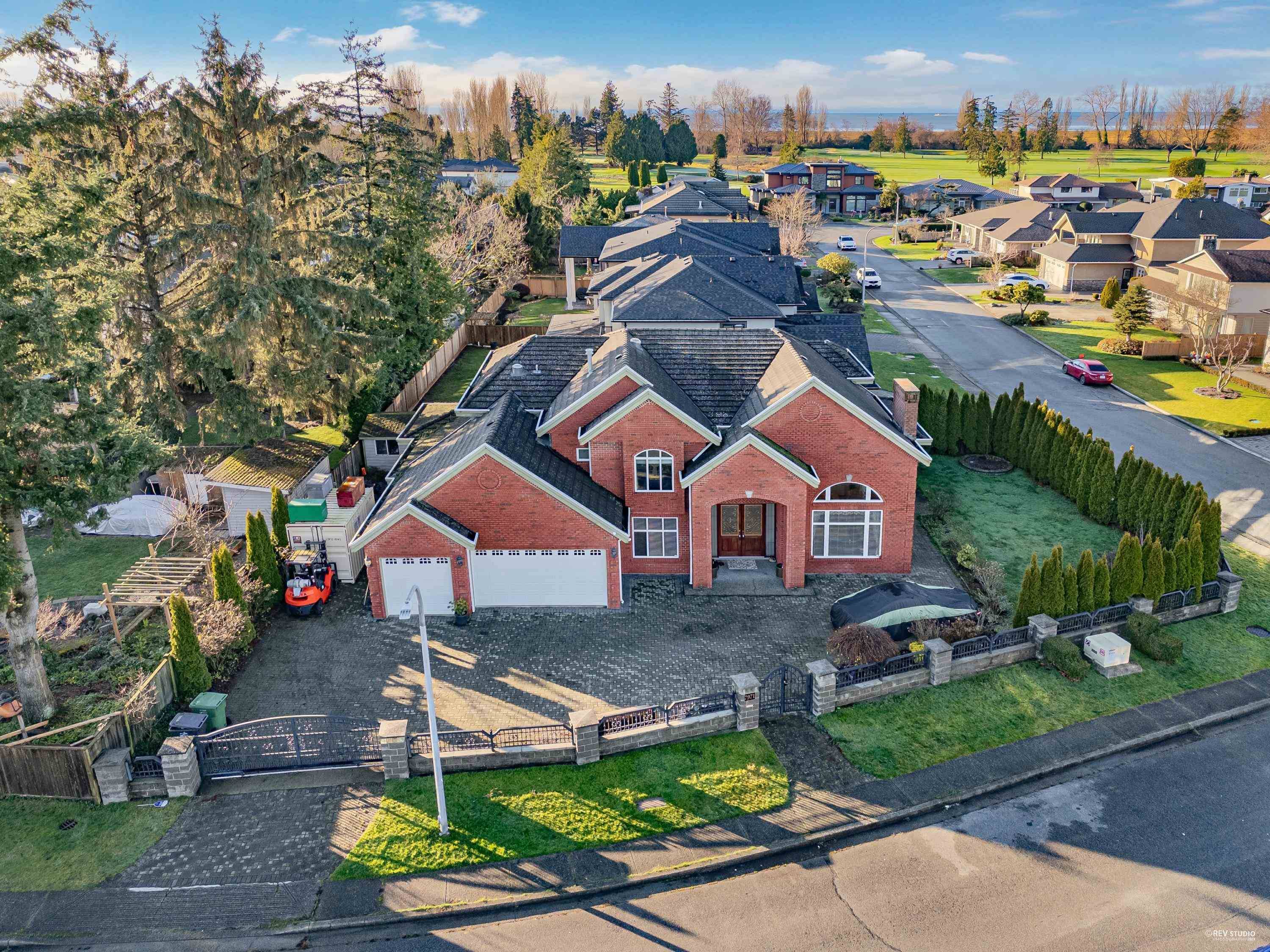 Richmond, BC V7C 1V8,7971 Gabriola Gate
