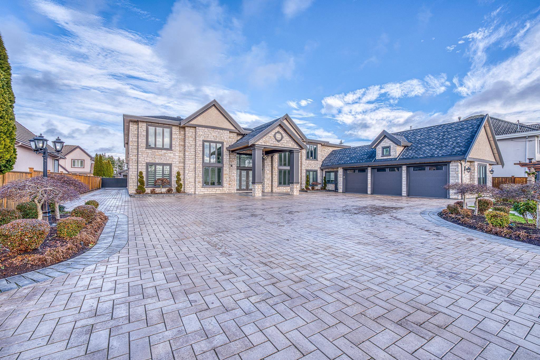 Richmond, BC V6Y 1R7,11771 Granville AVE