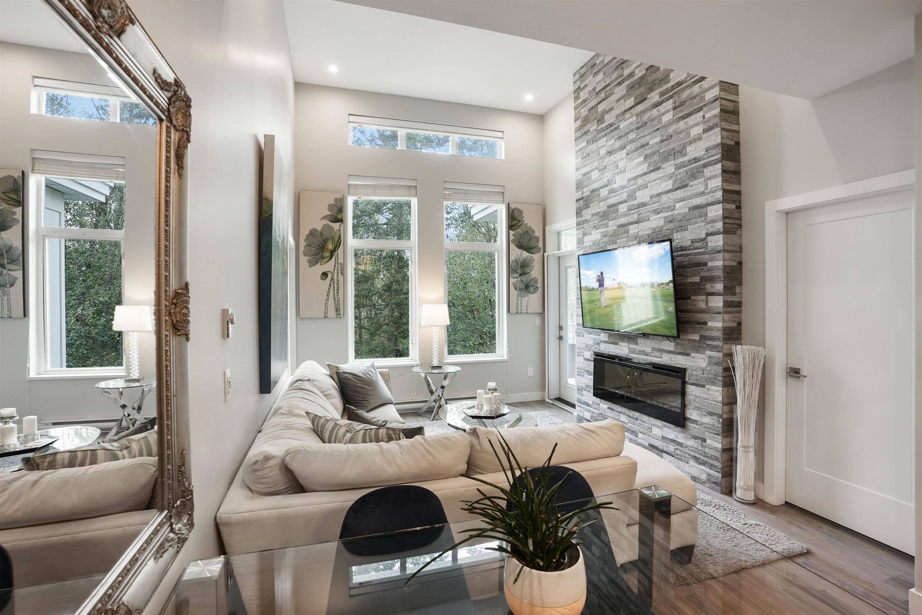 Surrey, BC V3Z 1H3,15436 31 AVE #405