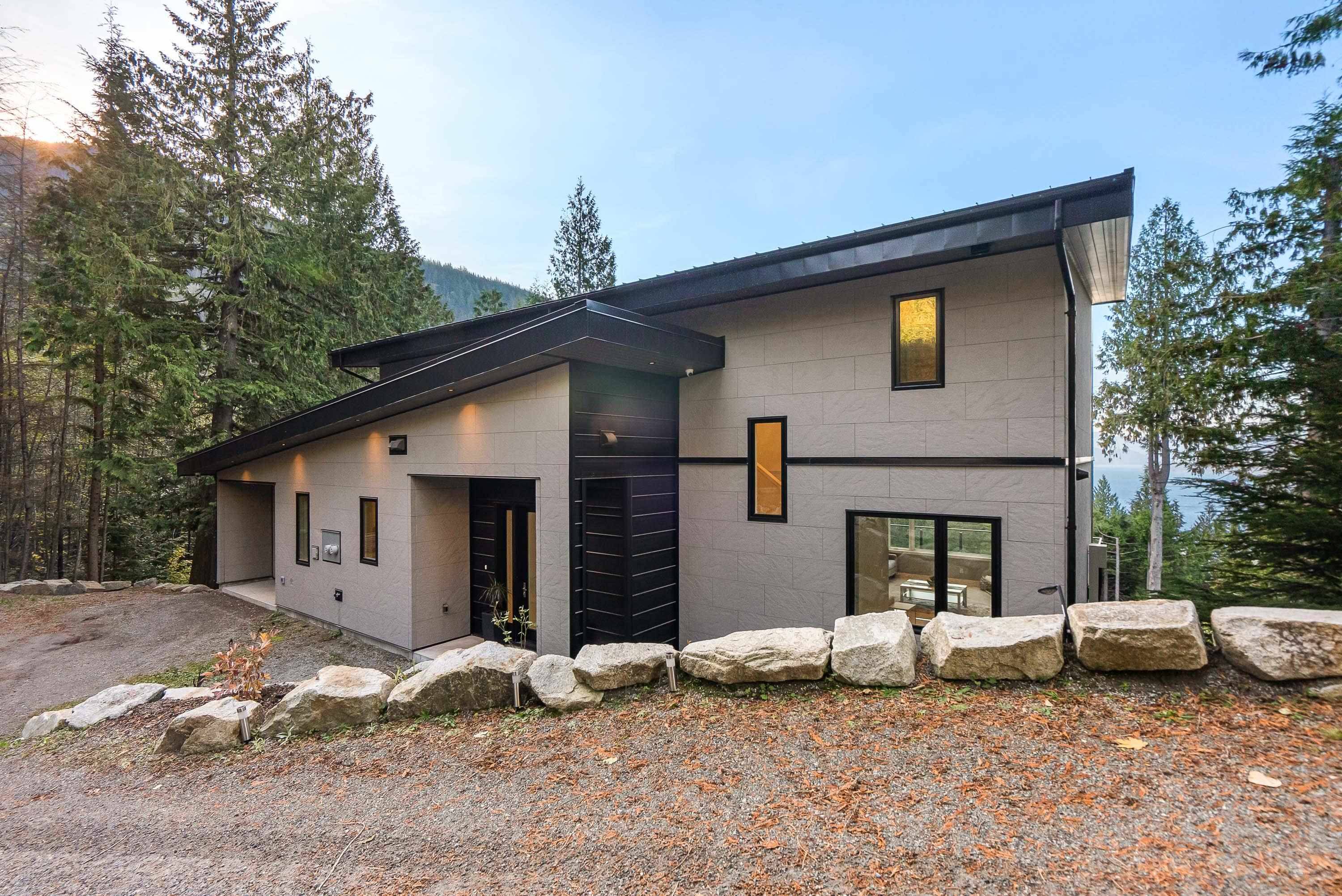 Britannia Beach, BC V8B 1J2,1028 Goat Ridge DR