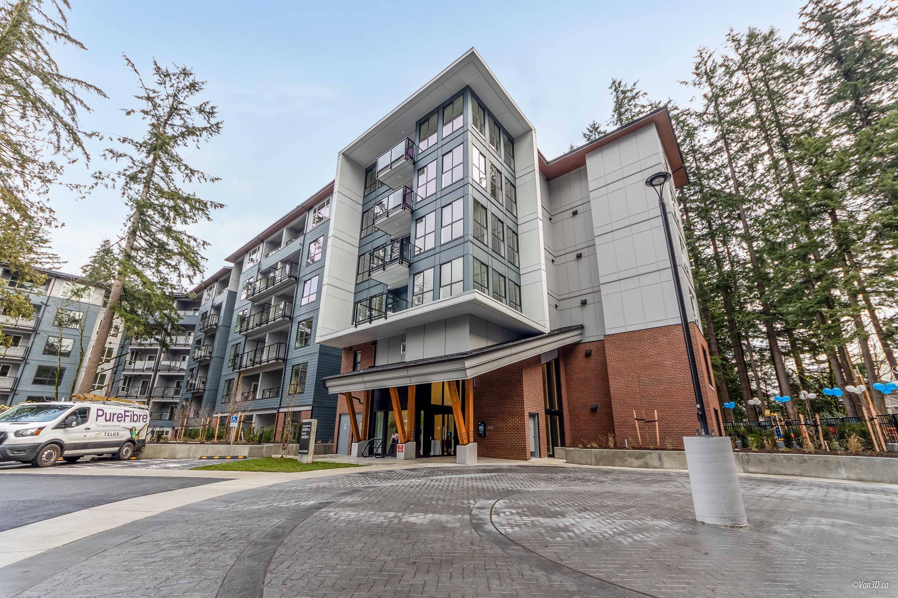 Surrey, BC V4P 0H4,3480 146a ST #414