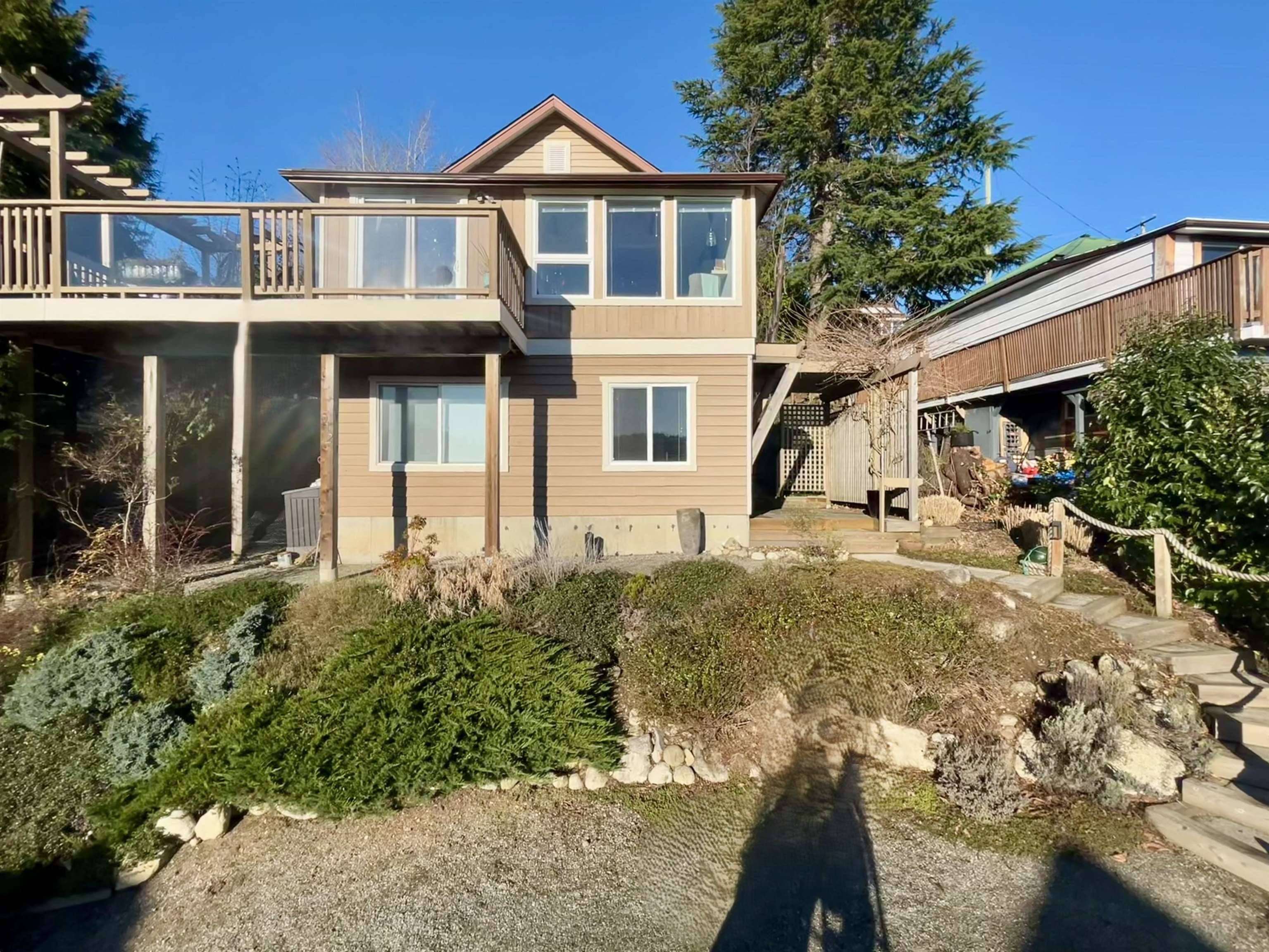 Gibsons, BC V0N 1V9,512 S Fletcher RD