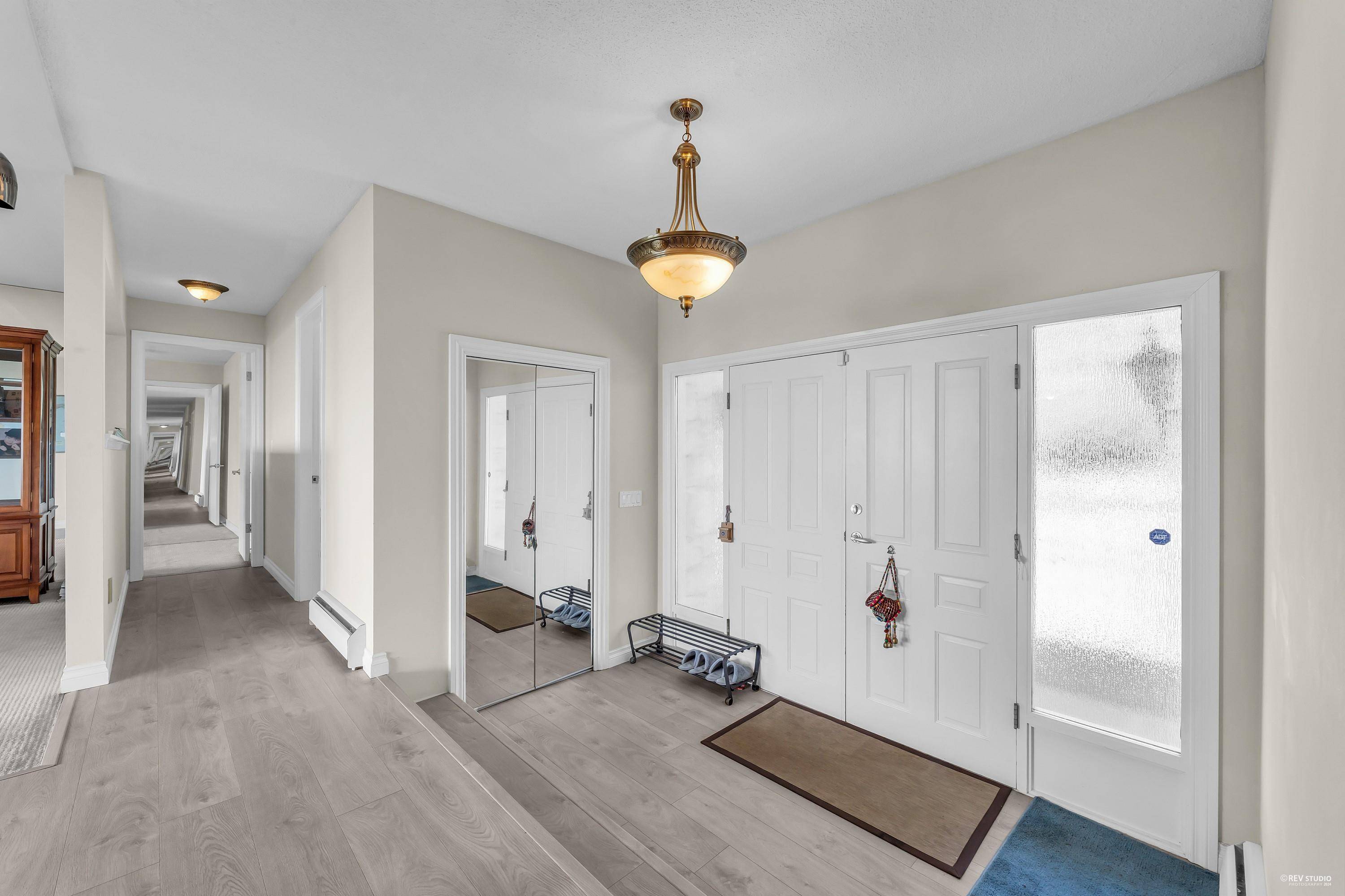West Vancouver, BC V7S 2L6,1368 Tyrol RD