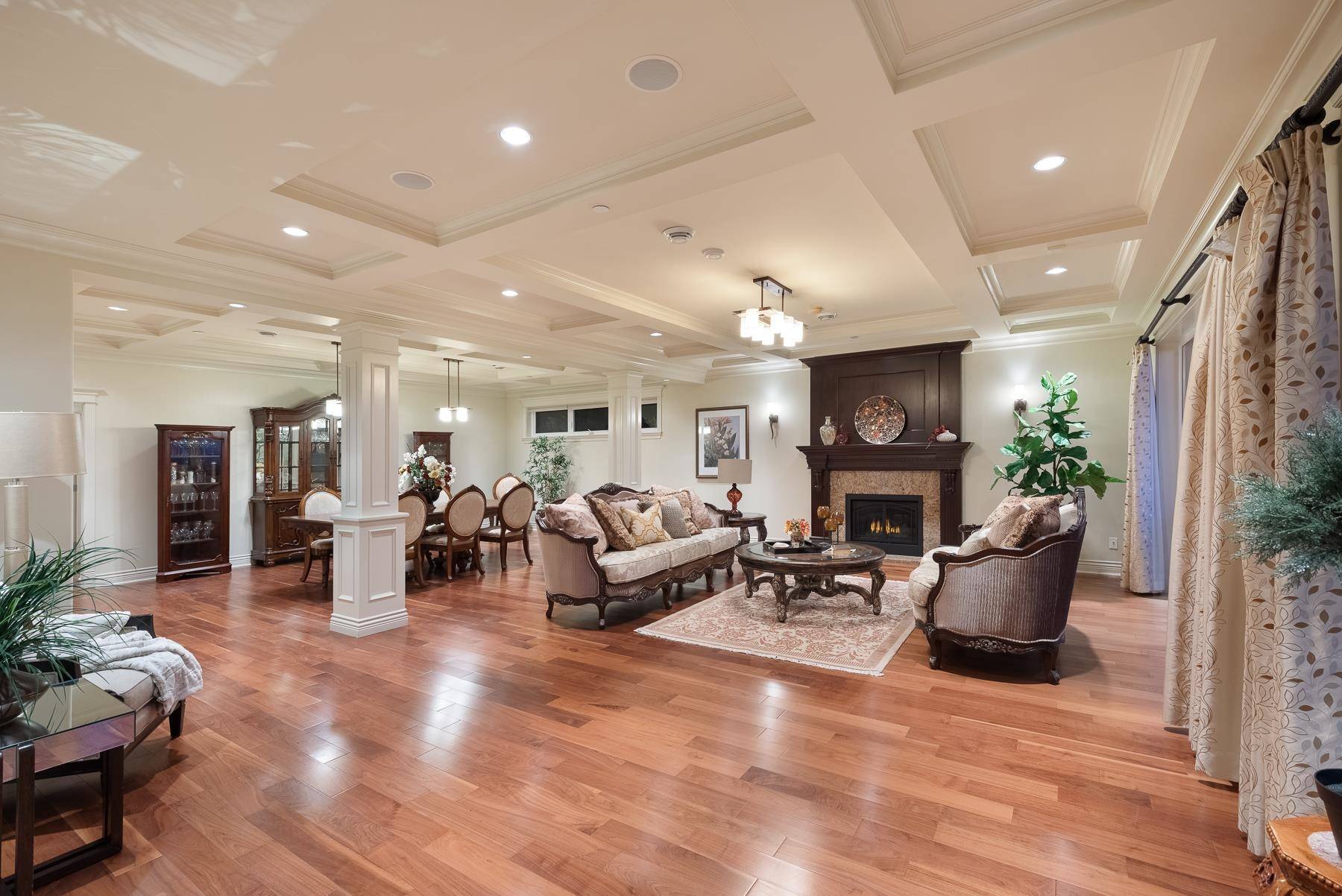 West Vancouver, BC V7S 3A3,2533 Westhill DR