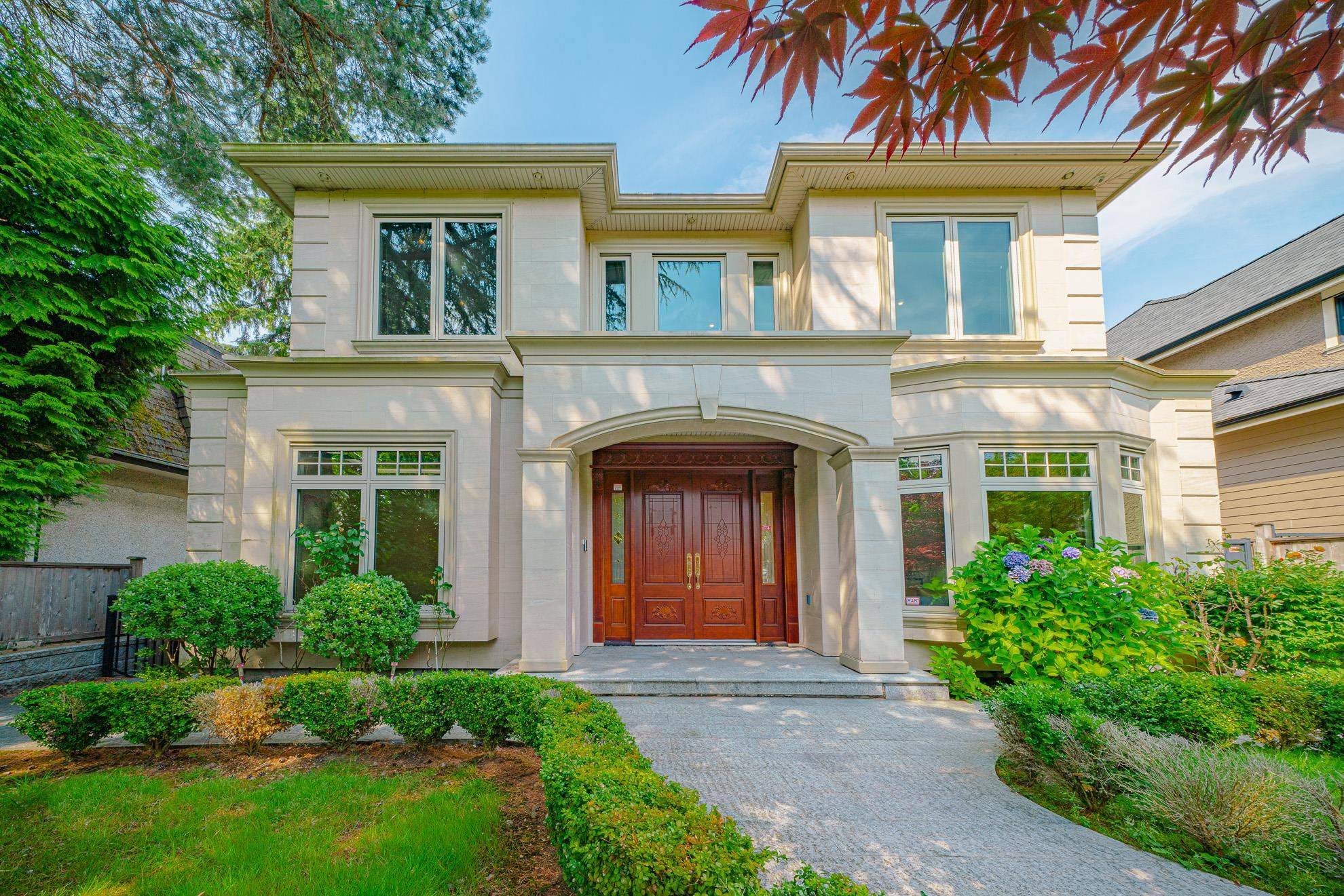 Vancouver, BC V6P 5P5,7165 Maple ST