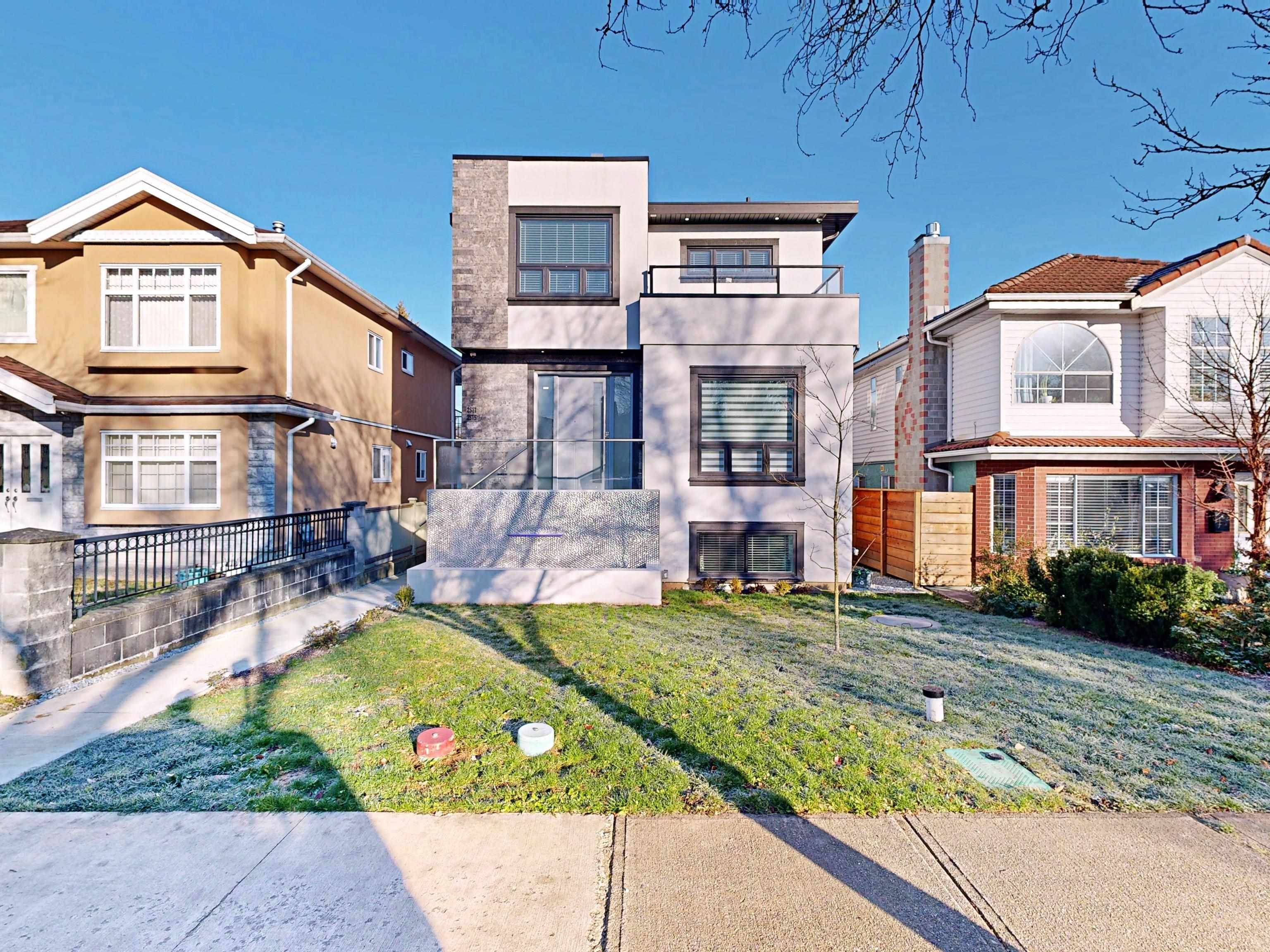 Vancouver, BC V5K 2T2,2577 Parker ST