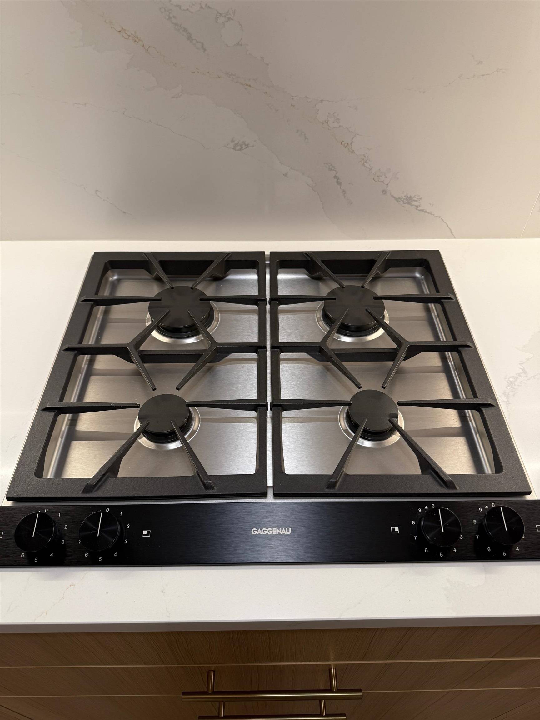 Vancouver, BC V6M 0E5,2096 W 47th AVE #306