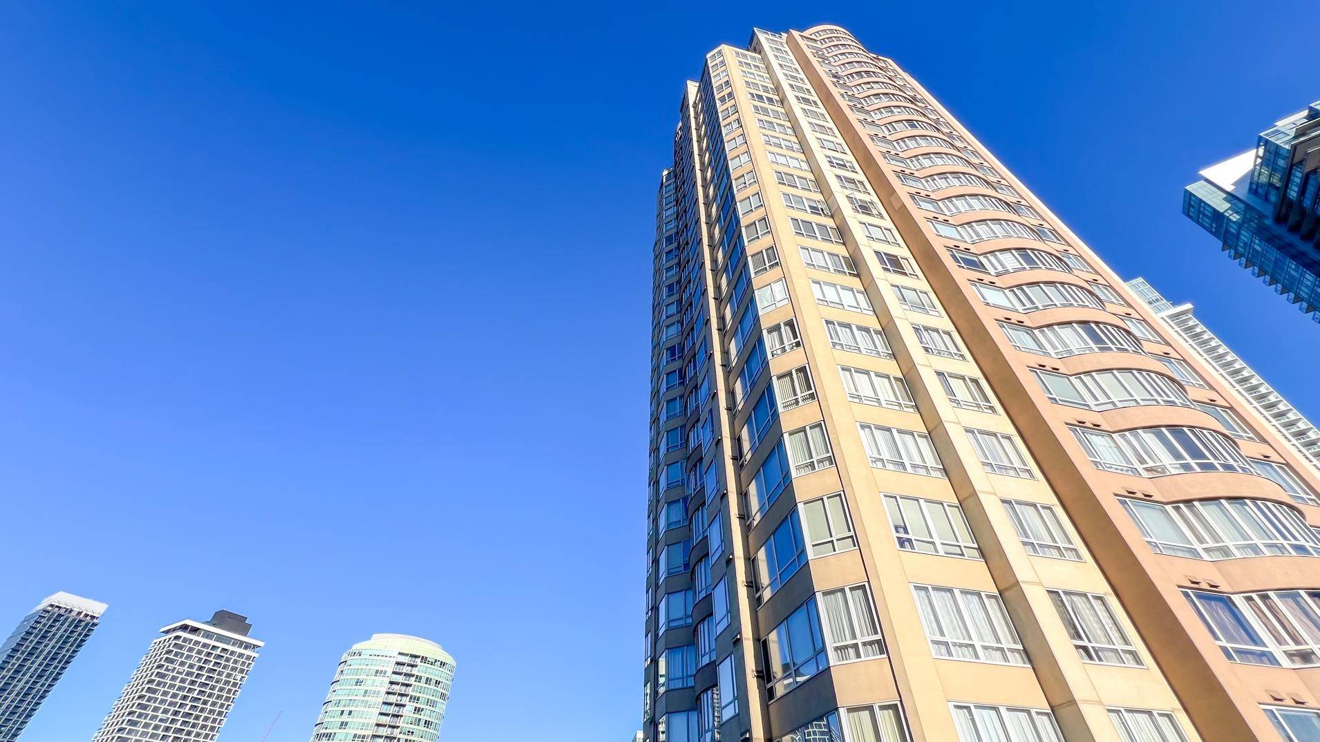 Burnaby, BC V5H 4M8,6220 Mckay AVE #1903