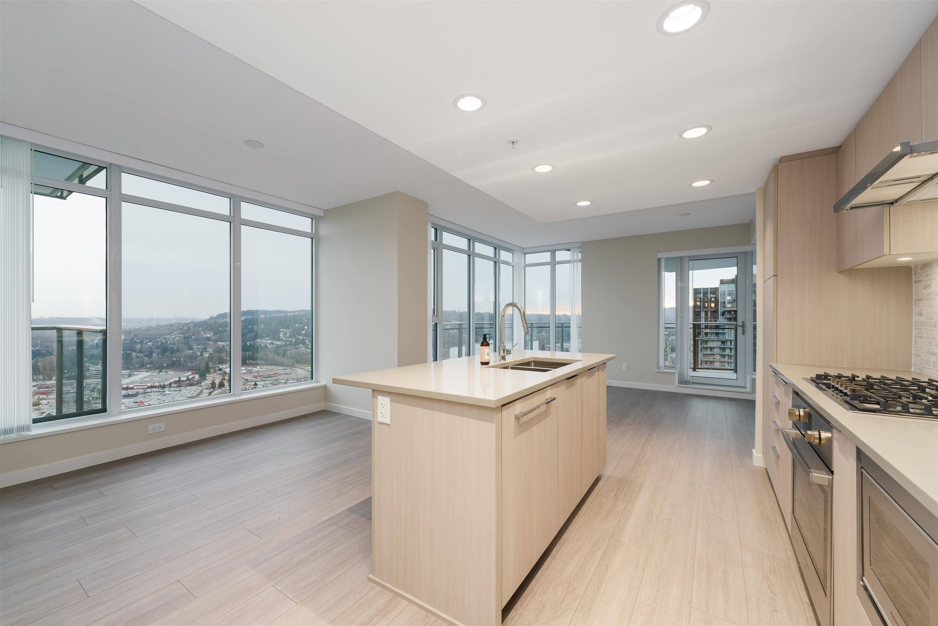 Coquitlam, BC V3B 0T9,1182 Westwood ST #3906