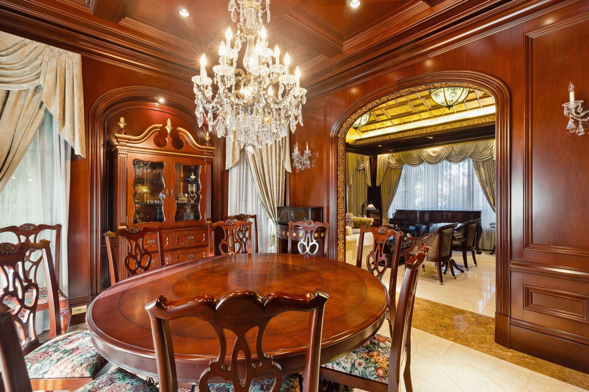 Vancouver, BC V6L 1A4,2190 W 18th AVE